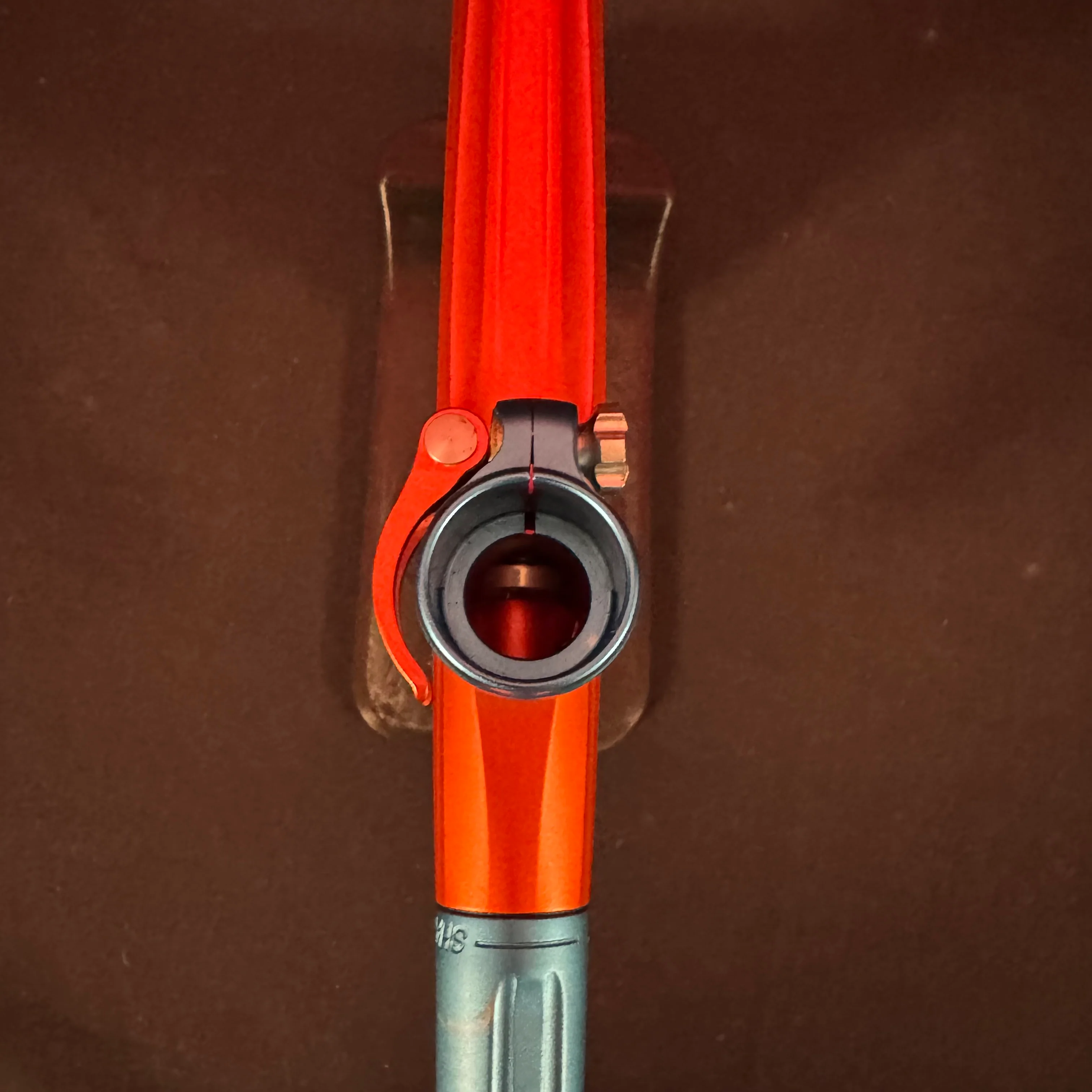 Used Planet Eclipse Geo 3.5 Paintball Gun - Orange/Blue - Image 9