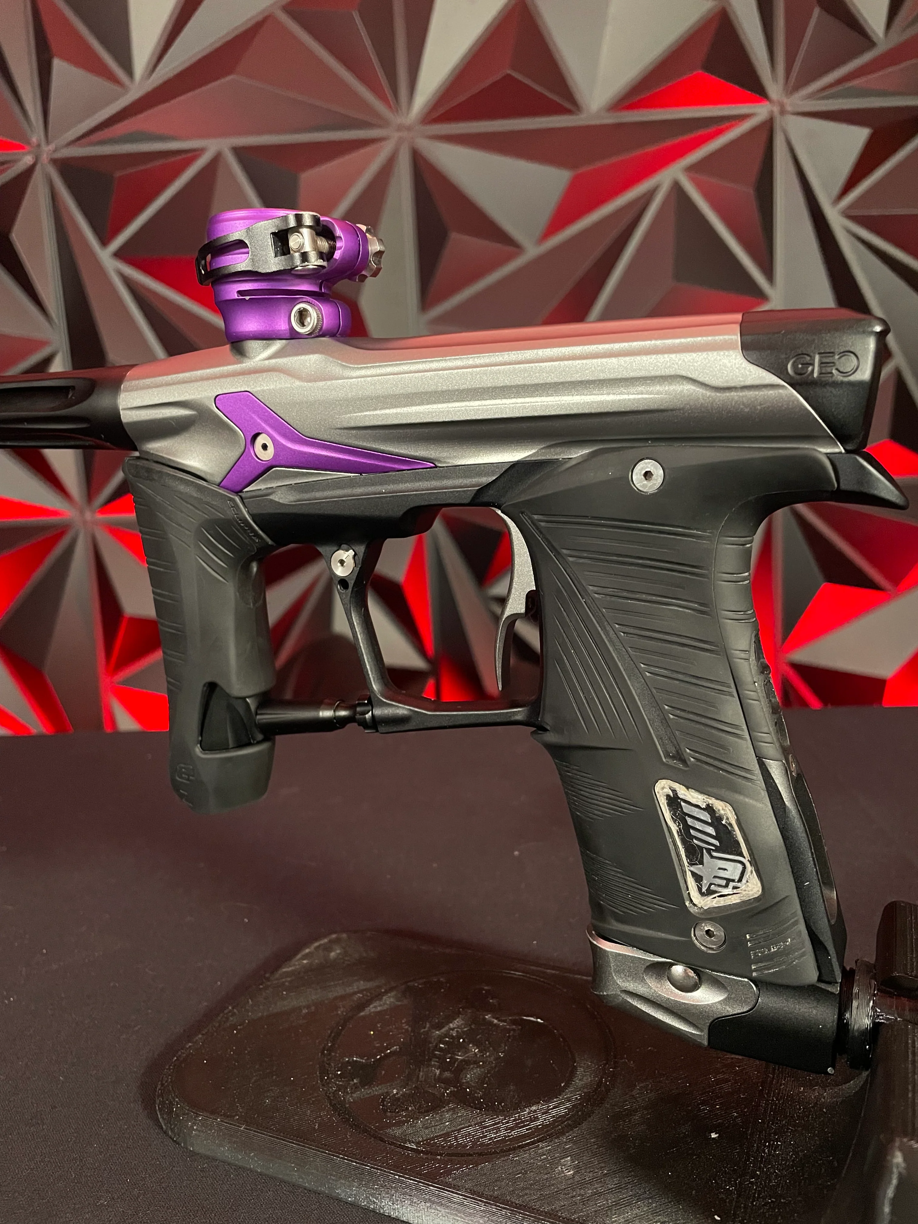 Used Planet Eclipse Geo 3.5 Paintball Gun - Pewter/Purple w/IV Core - Image 2