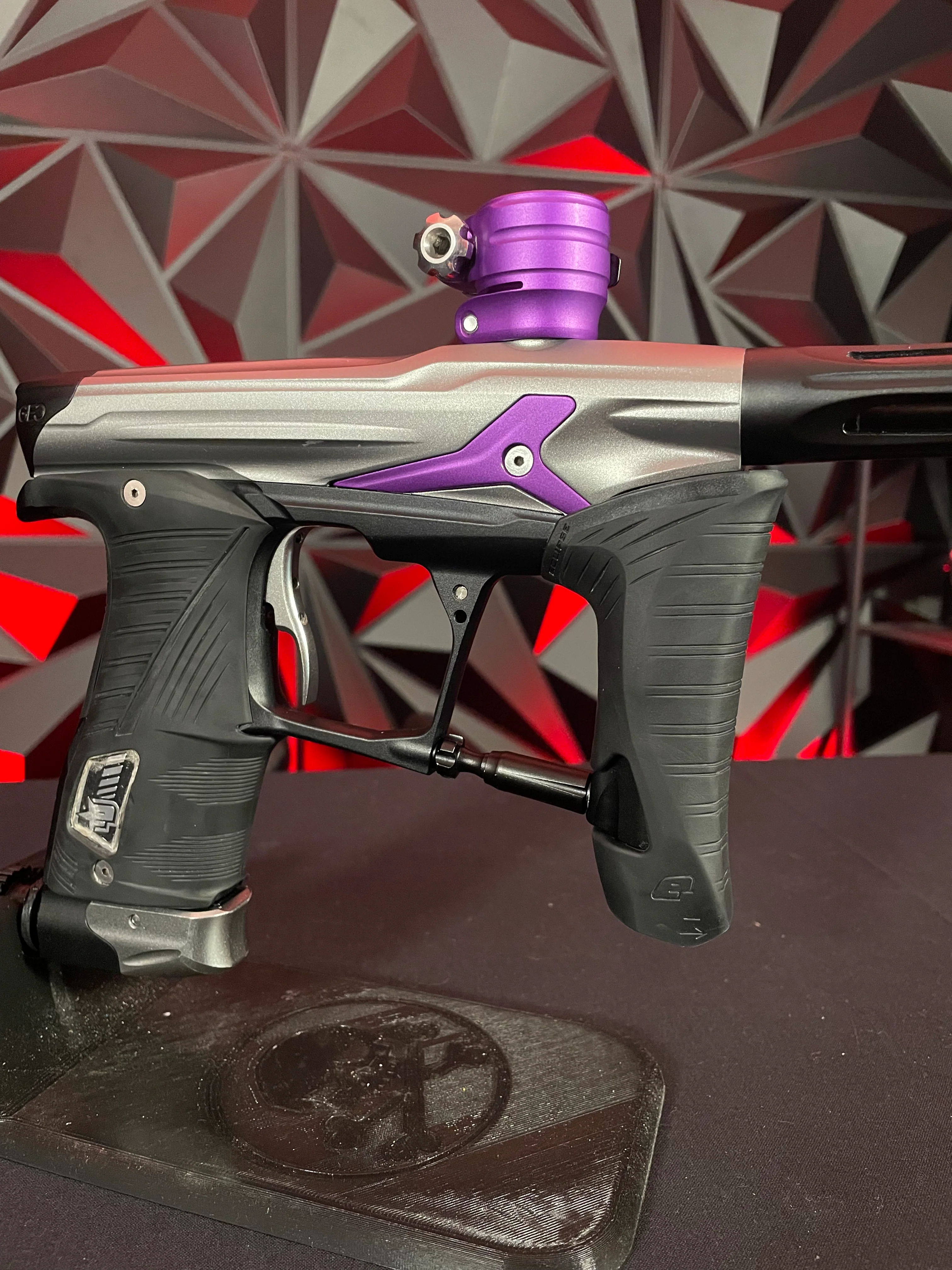 Used Planet Eclipse Geo 3.5 Paintball Gun - Pewter/Purple w/IV Core - Image 3