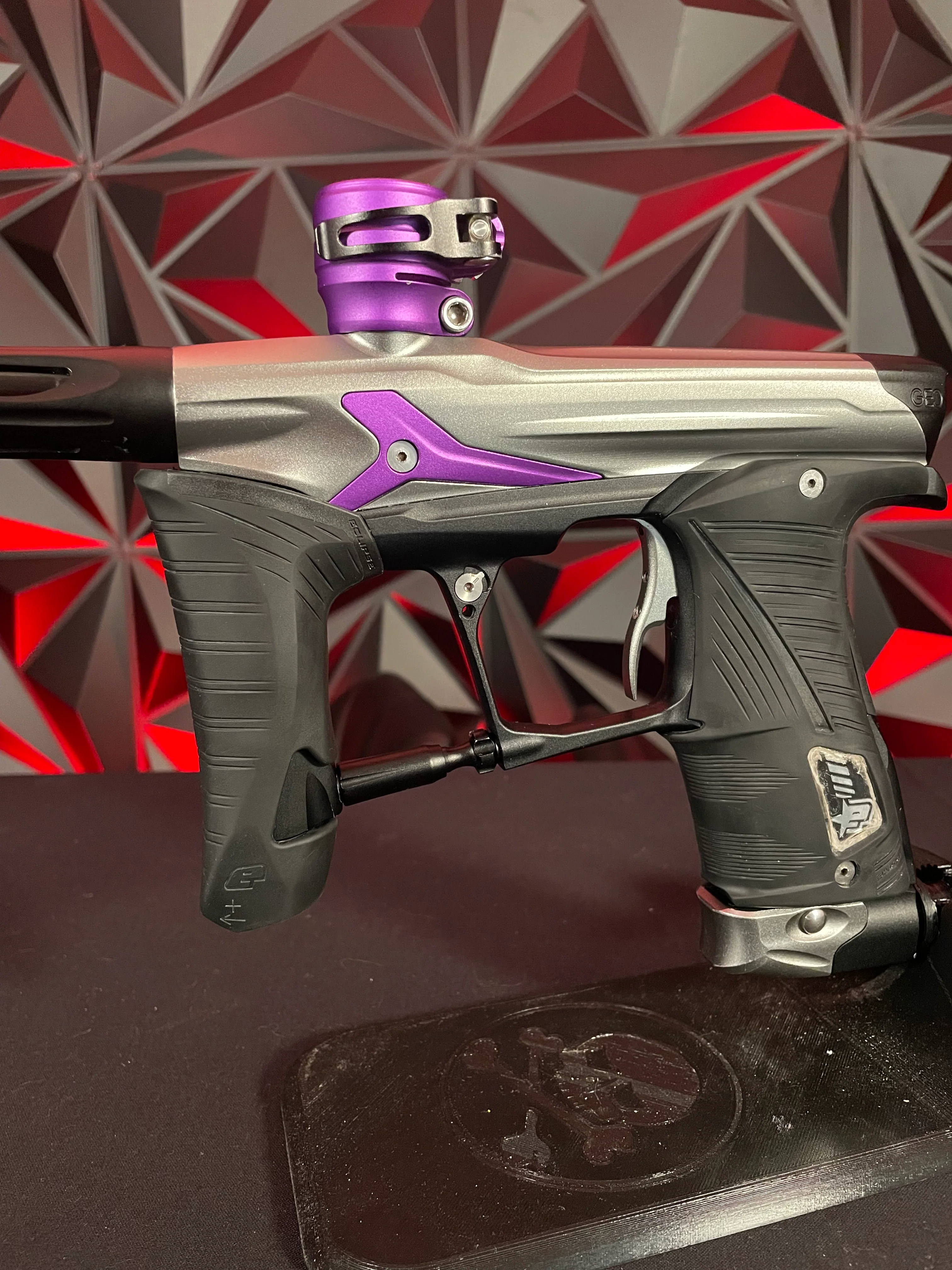 Used Planet Eclipse Geo 3.5 Paintball Gun - Pewter/Purple w/IV Core - Image 4