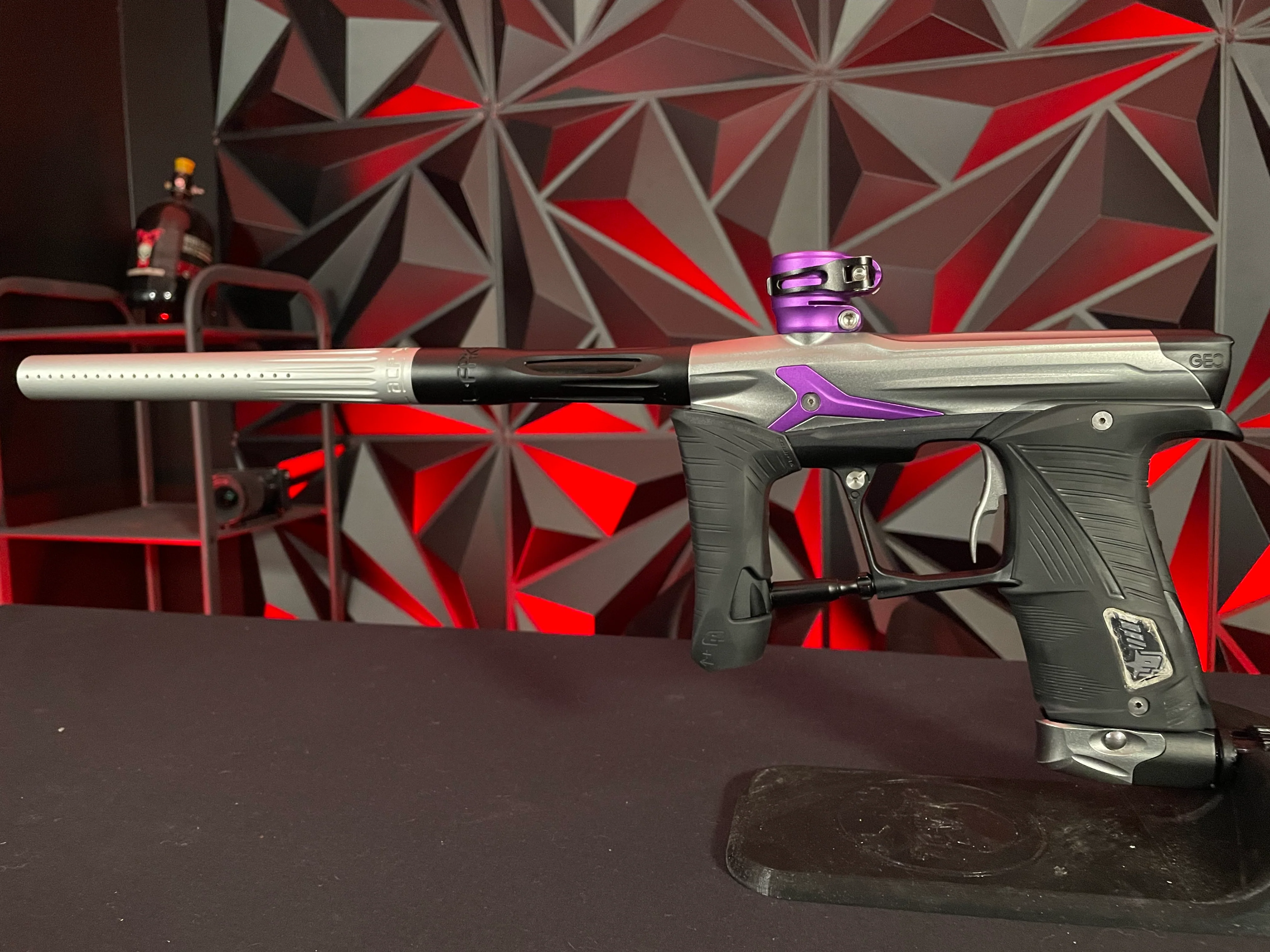 Used Planet Eclipse Geo 3.5 Paintball Gun - Pewter/Purple w/IV Core - Image 6