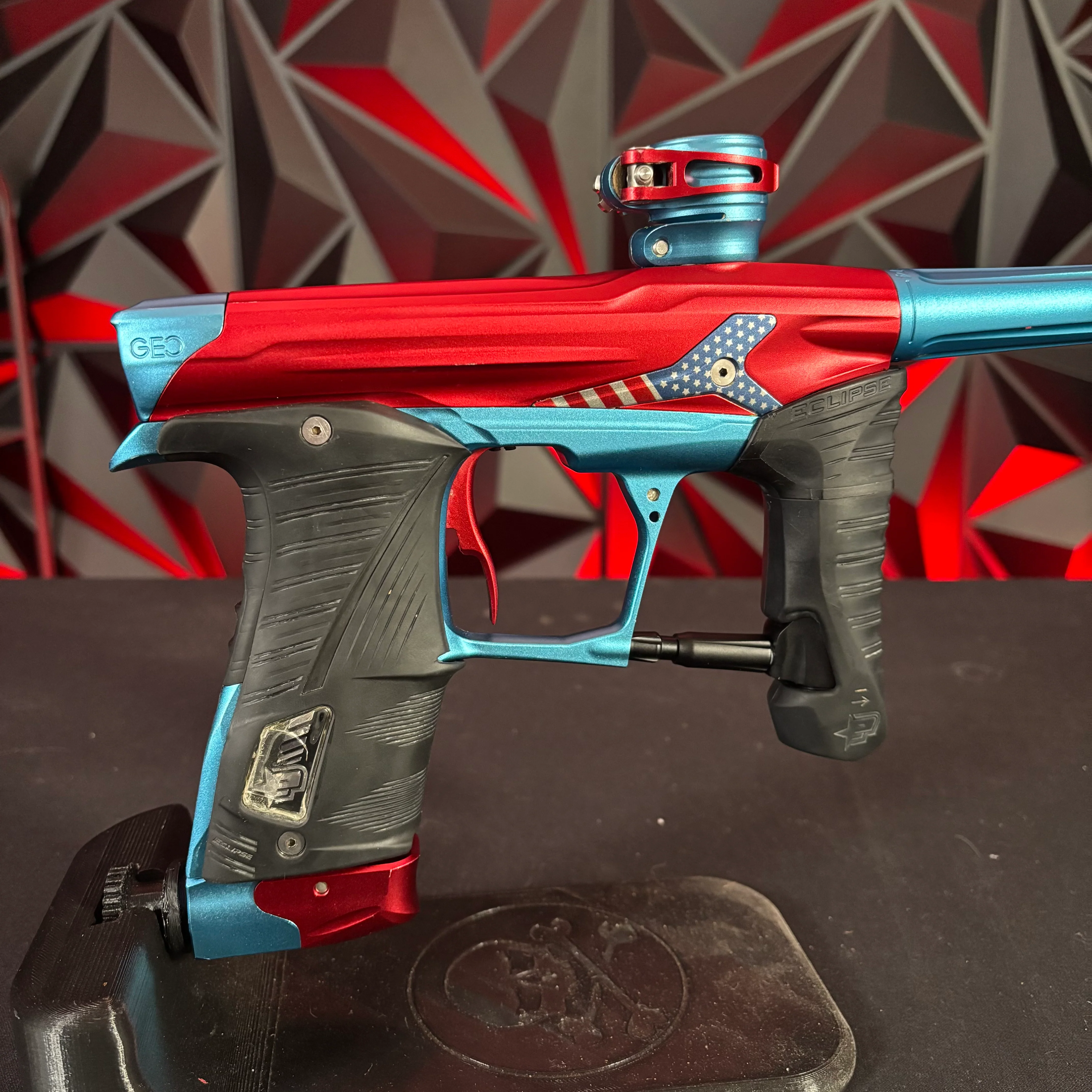 Used Planet Eclipse Geo 3.5 Paintball Gun - Red/Blue w/American Flag Eye Covers - Image 2
