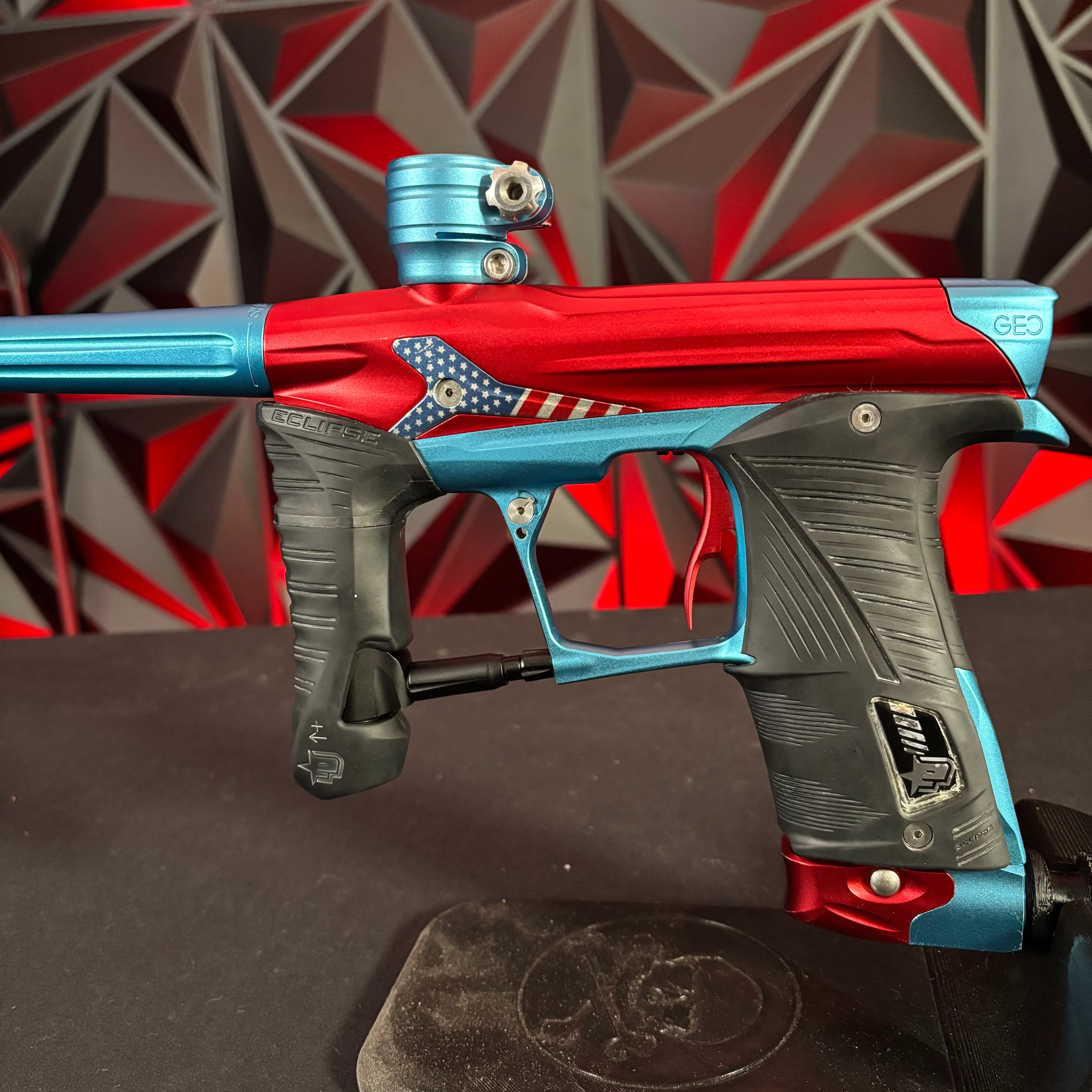 Used Planet Eclipse Geo 3.5 Paintball Gun - Red/Blue w/American Flag Eye Covers - Image 3