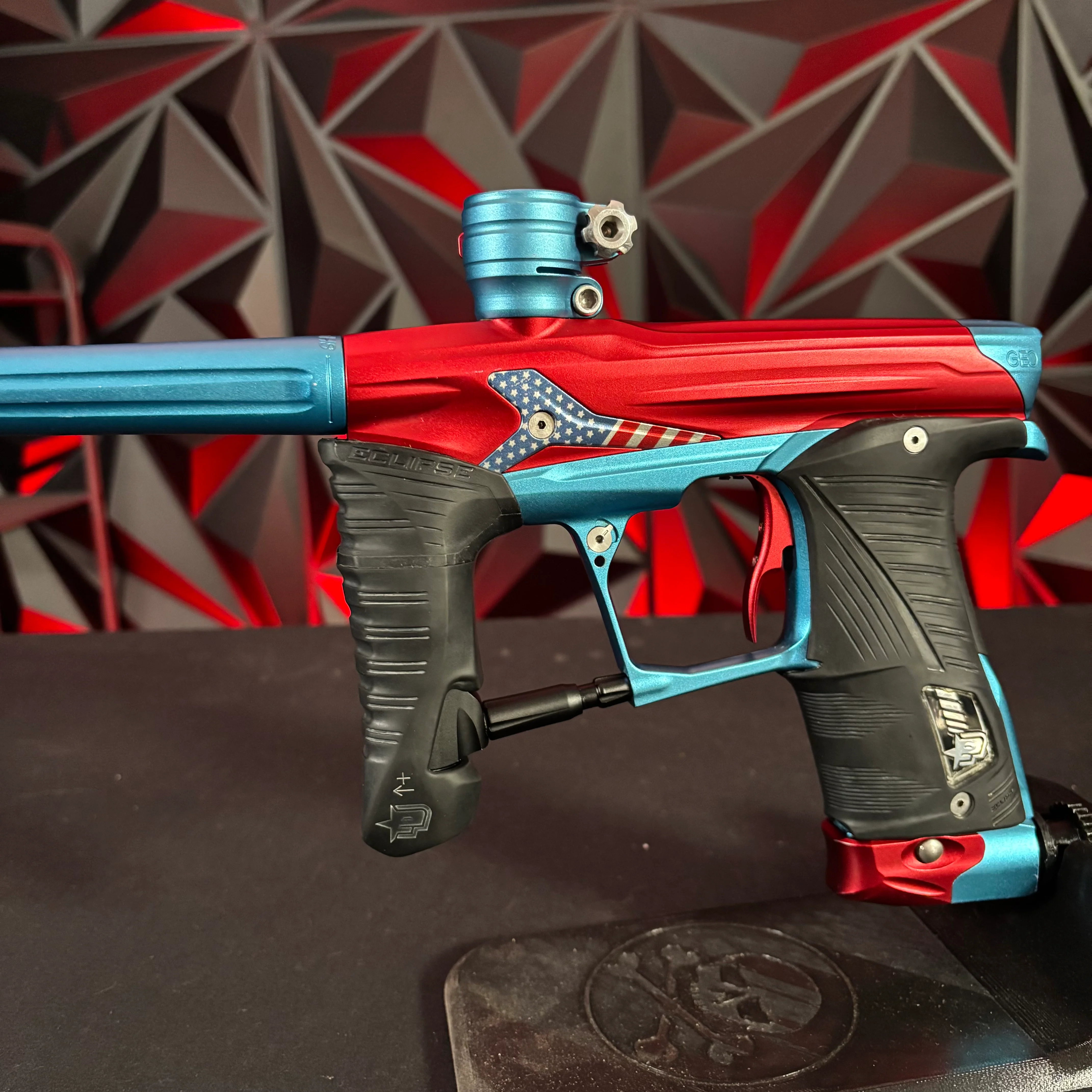 Used Planet Eclipse Geo 3.5 Paintball Gun - Red/Blue w/American Flag Eye Covers - Image 5