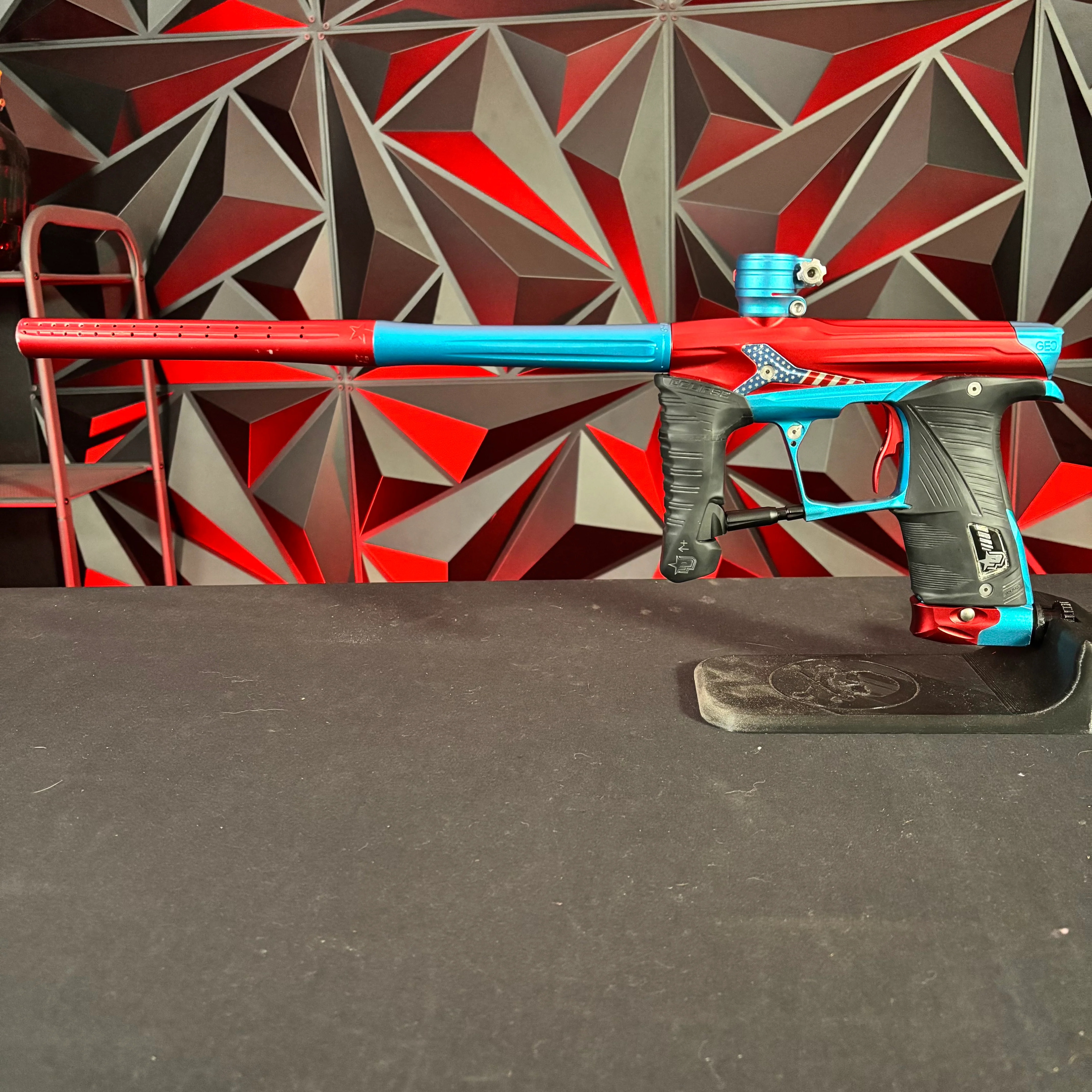 Used Planet Eclipse Geo 3.5 Paintball Gun - Red/Blue w/American Flag Eye Covers - Image 7