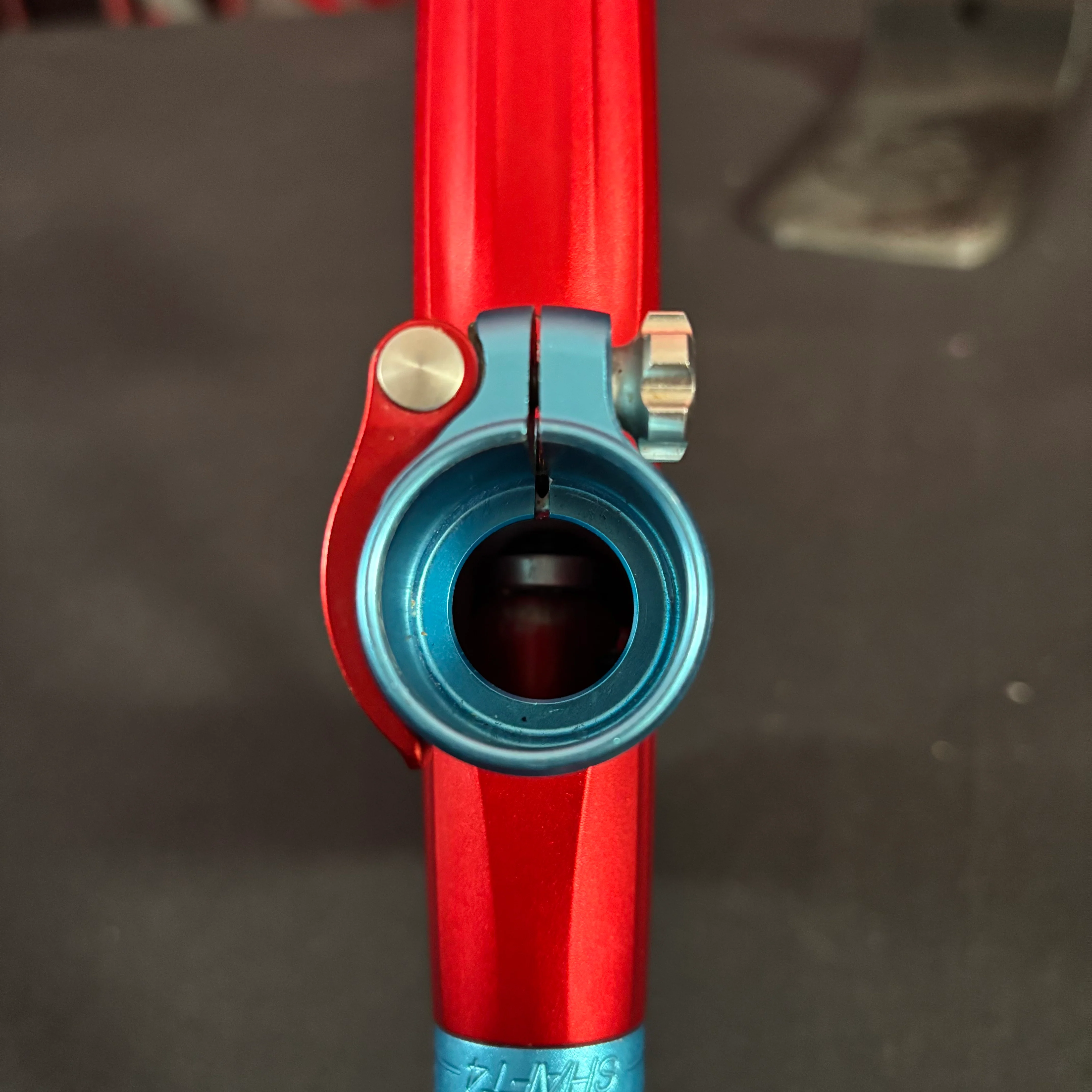 Used Planet Eclipse Geo 3.5 Paintball Gun - Red/Blue w/American Flag Eye Covers - Image 9