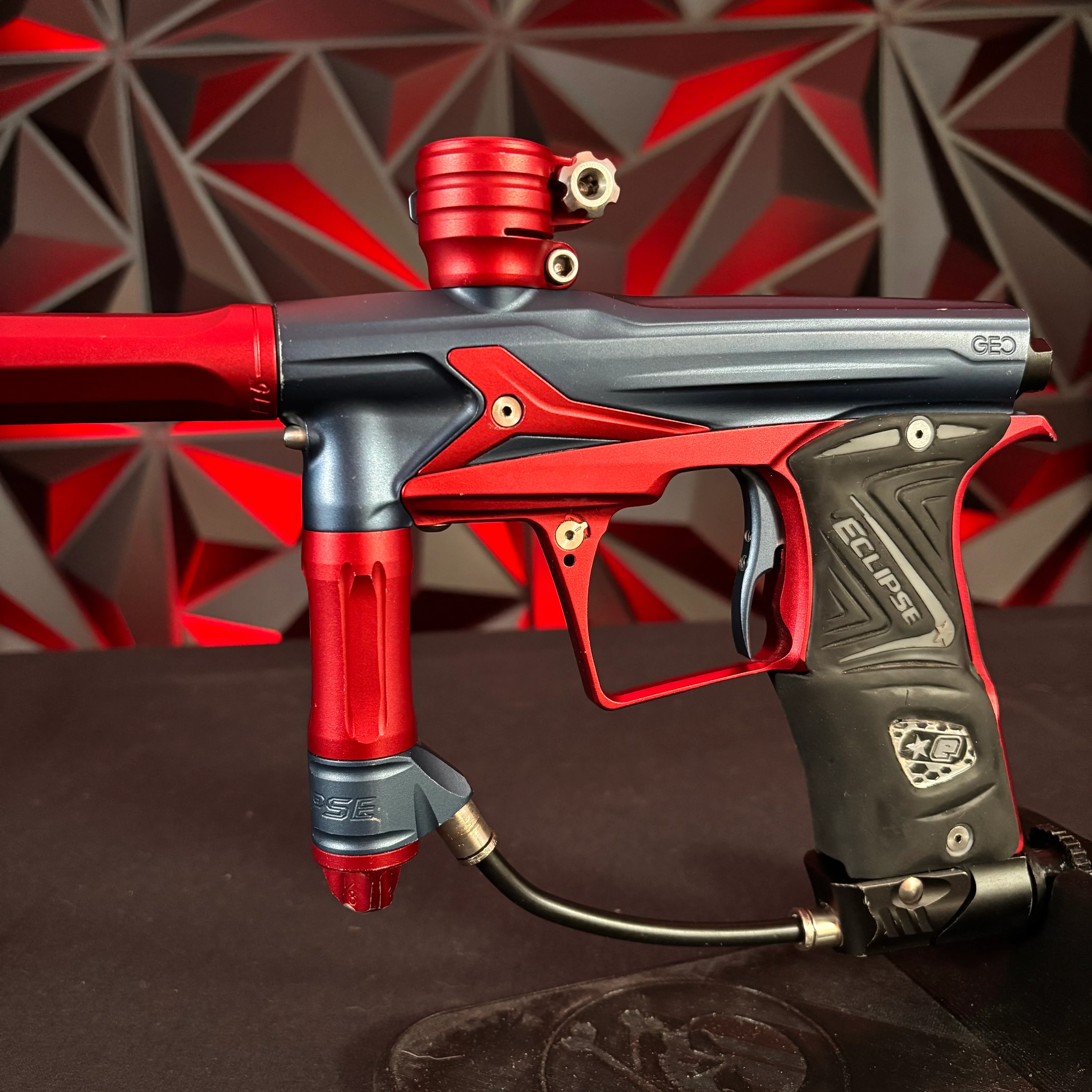 Used Planet Eclipse Geo 3 Paintball Gun - Blue/Red - Image 5