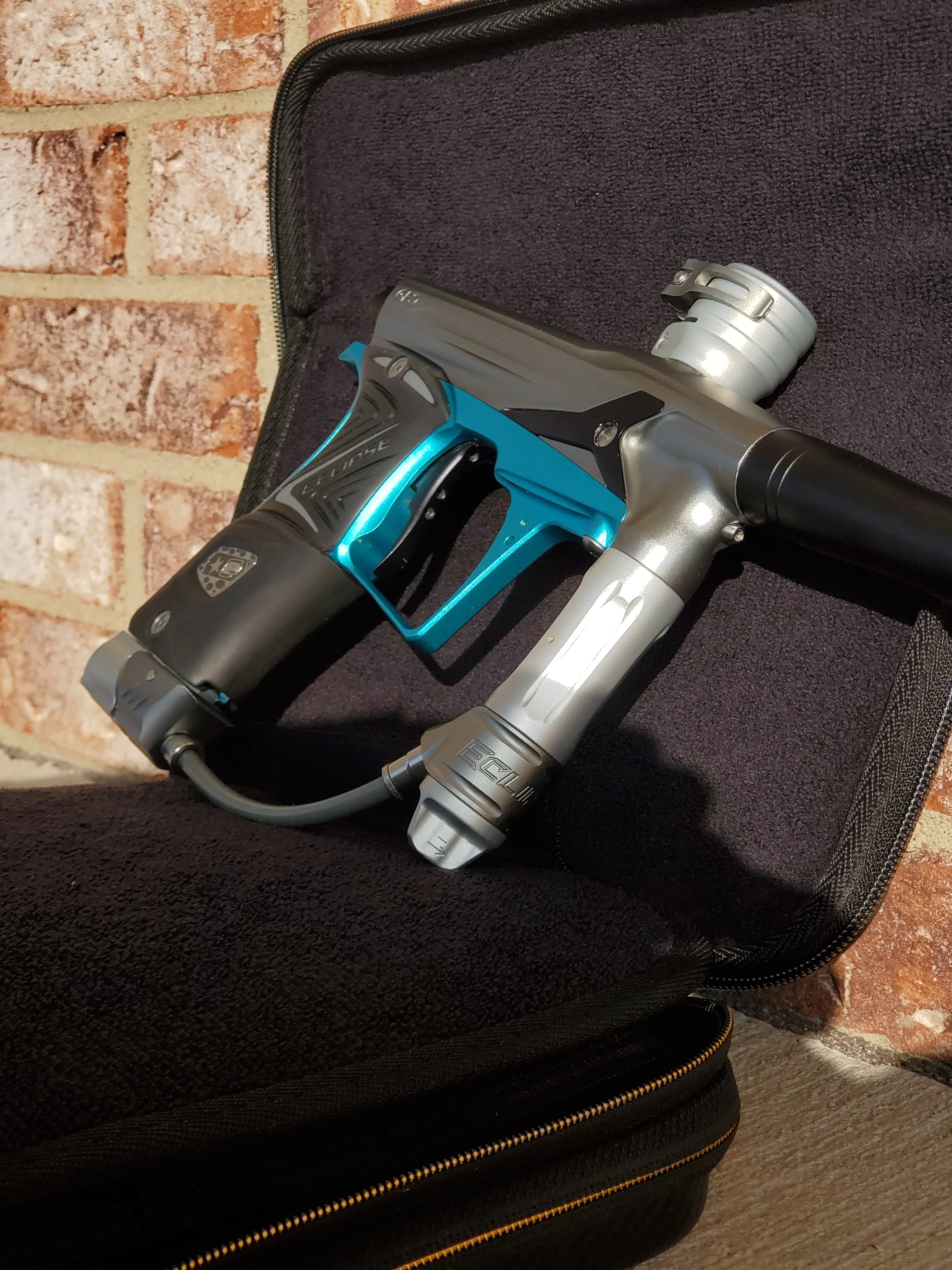 Used Planet Eclipse Geo 3 Paintball Gun - Grey / Black / Silver / Teal - Image 2