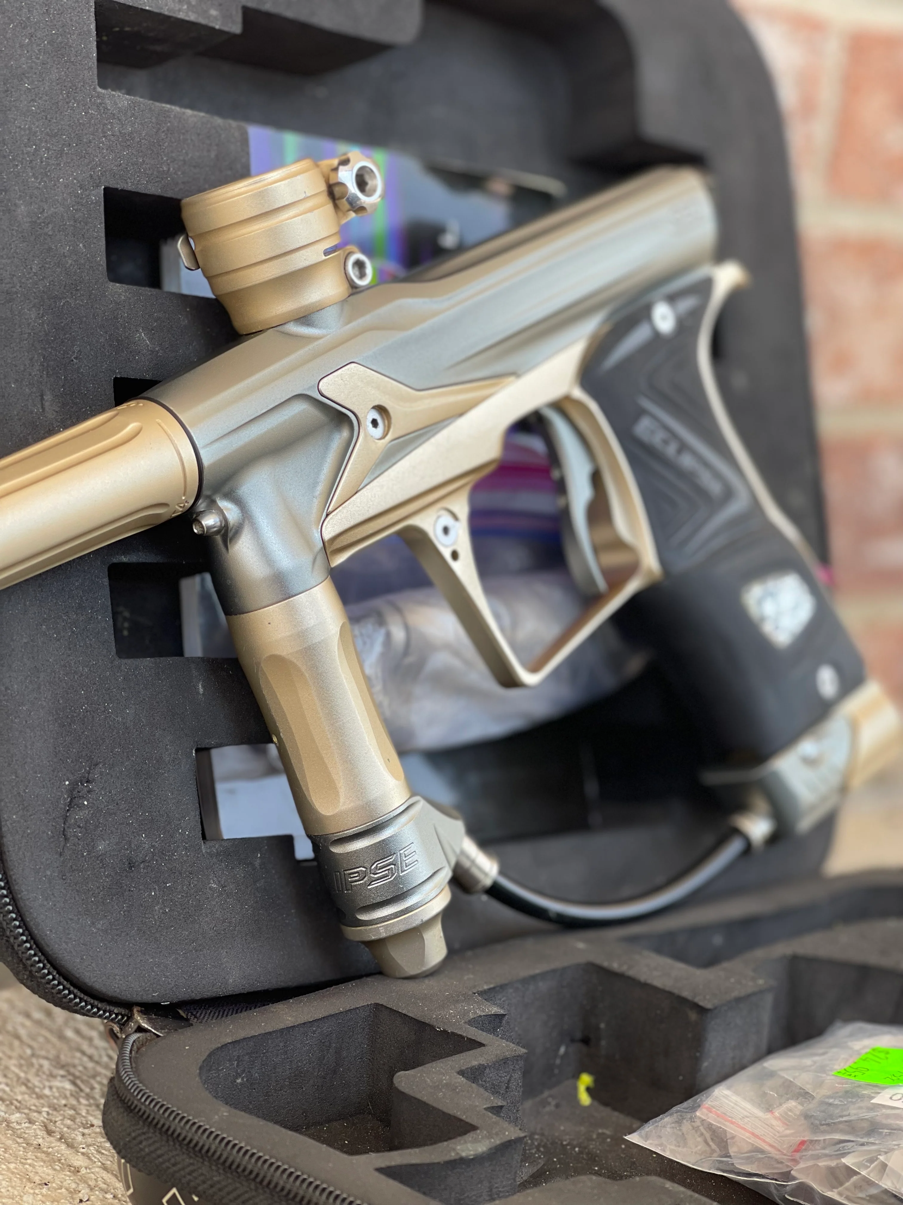 Used Planet Eclipse Geo 3 Paintball Gun Silver / Gold - Image 4