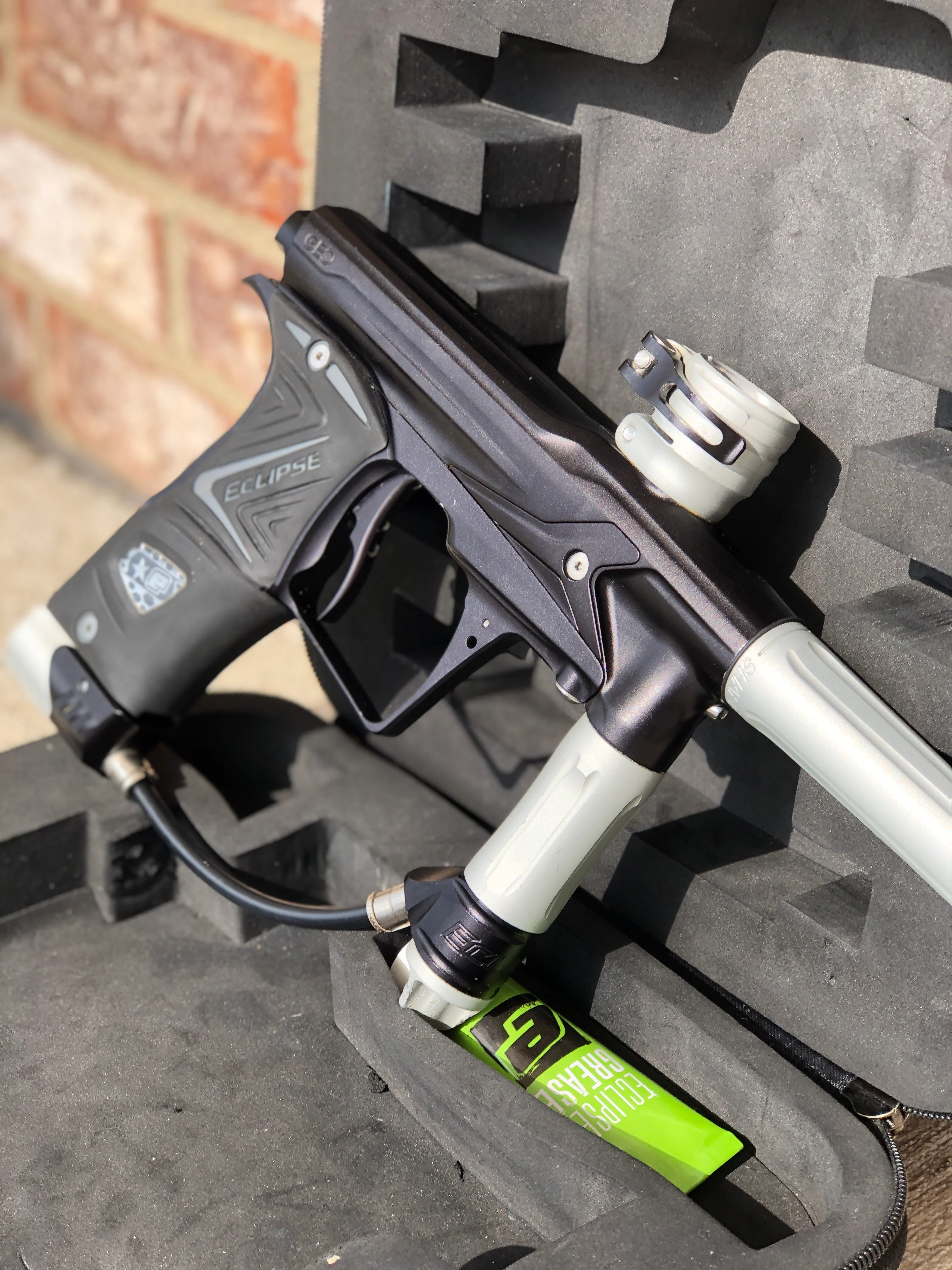 Used Planet Eclipse Geo 3 Paintball Marker - Black/Grey - Image 2