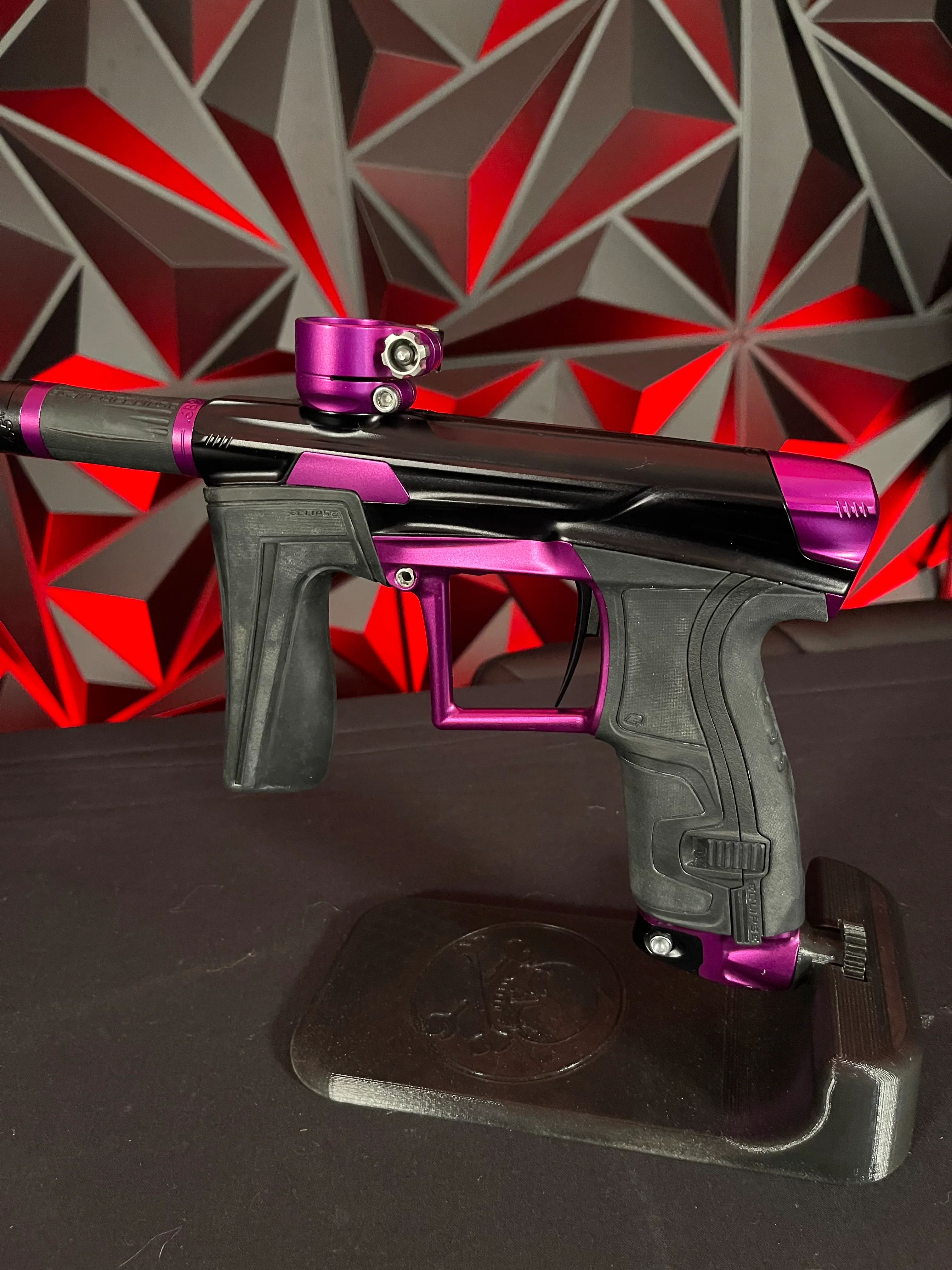 Used Planet Eclipse Geo 4 Paintball Gun - Amethyst w/ 3 FL Backs - Image 2