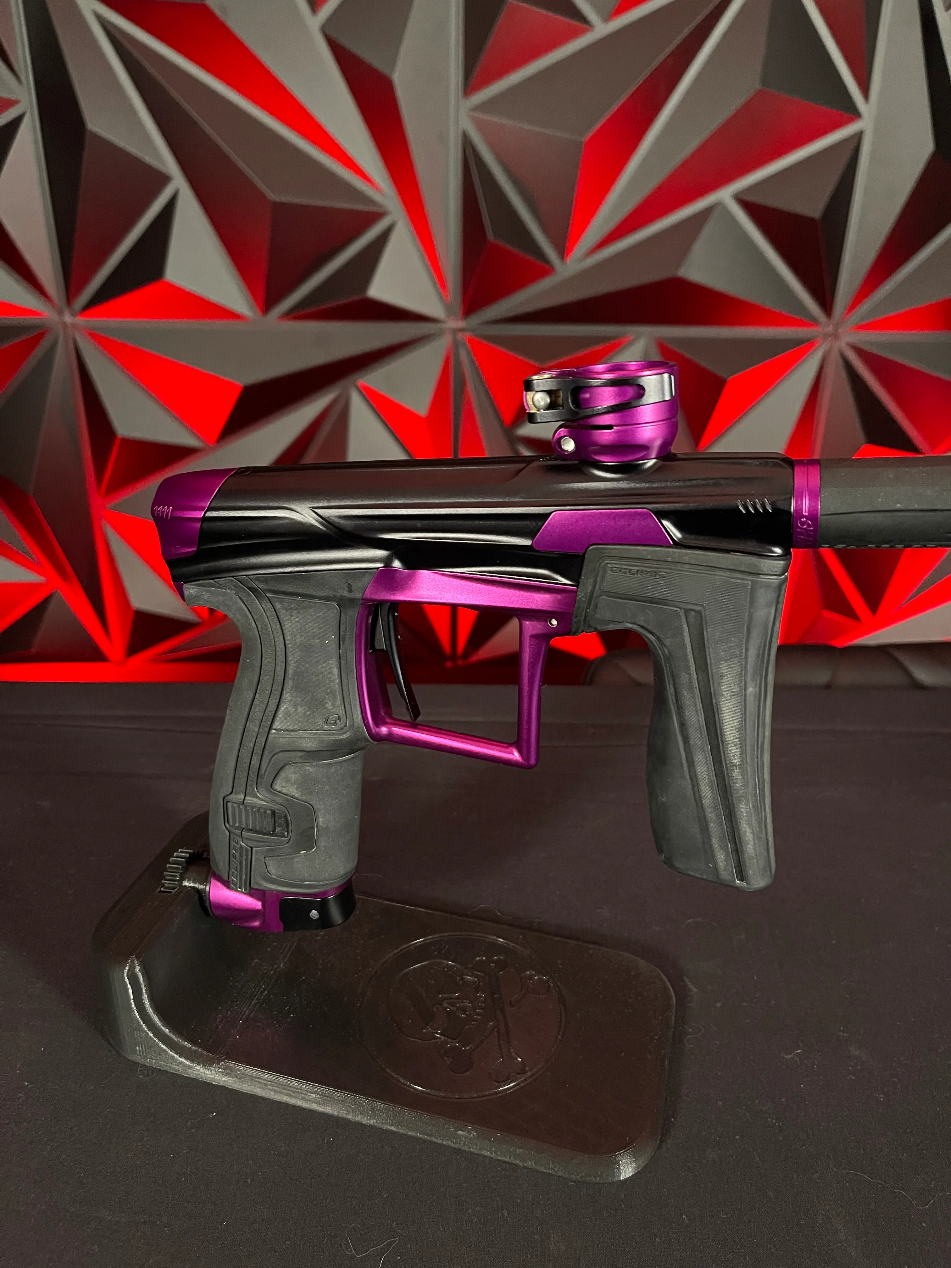 Used Planet Eclipse Geo 4 Paintball Gun - Amethyst w/ 3 FL Backs - Image 3