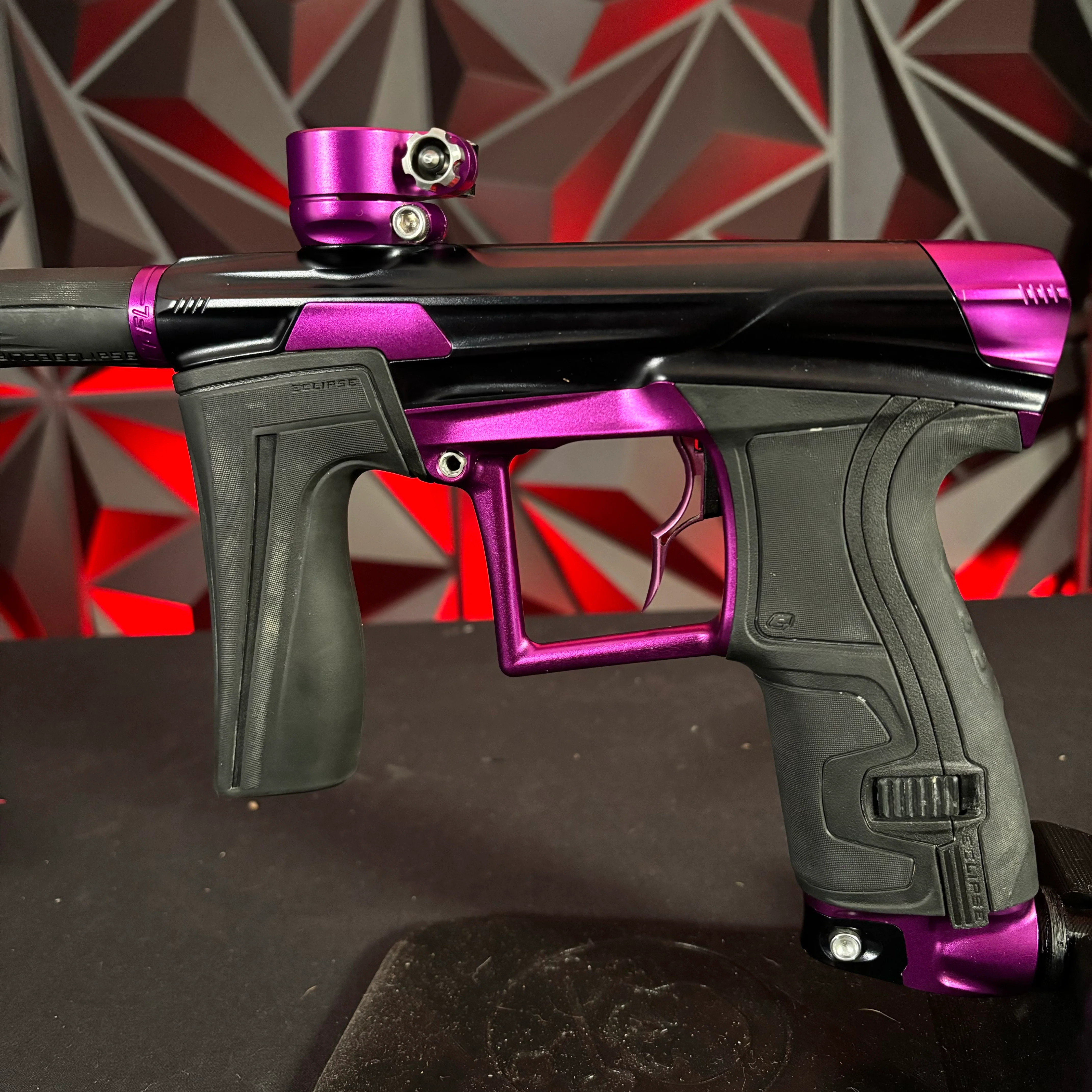 Used Planet Eclipse Geo 4 Paintball Gun - Amethyst w/Infamous Deuce Trigger - Image 2