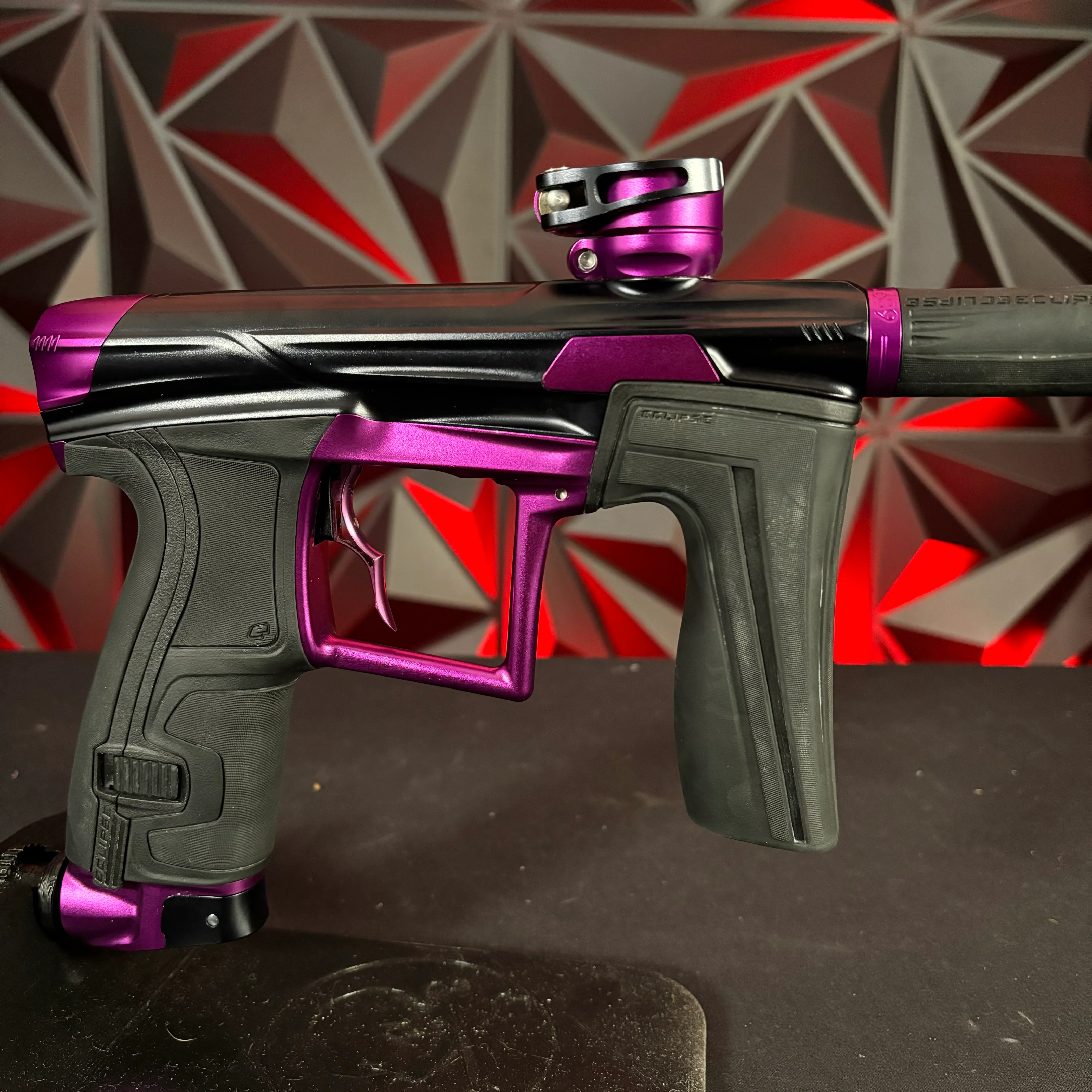 Used Planet Eclipse Geo 4 Paintball Gun - Amethyst w/Infamous Deuce Trigger - Image 3