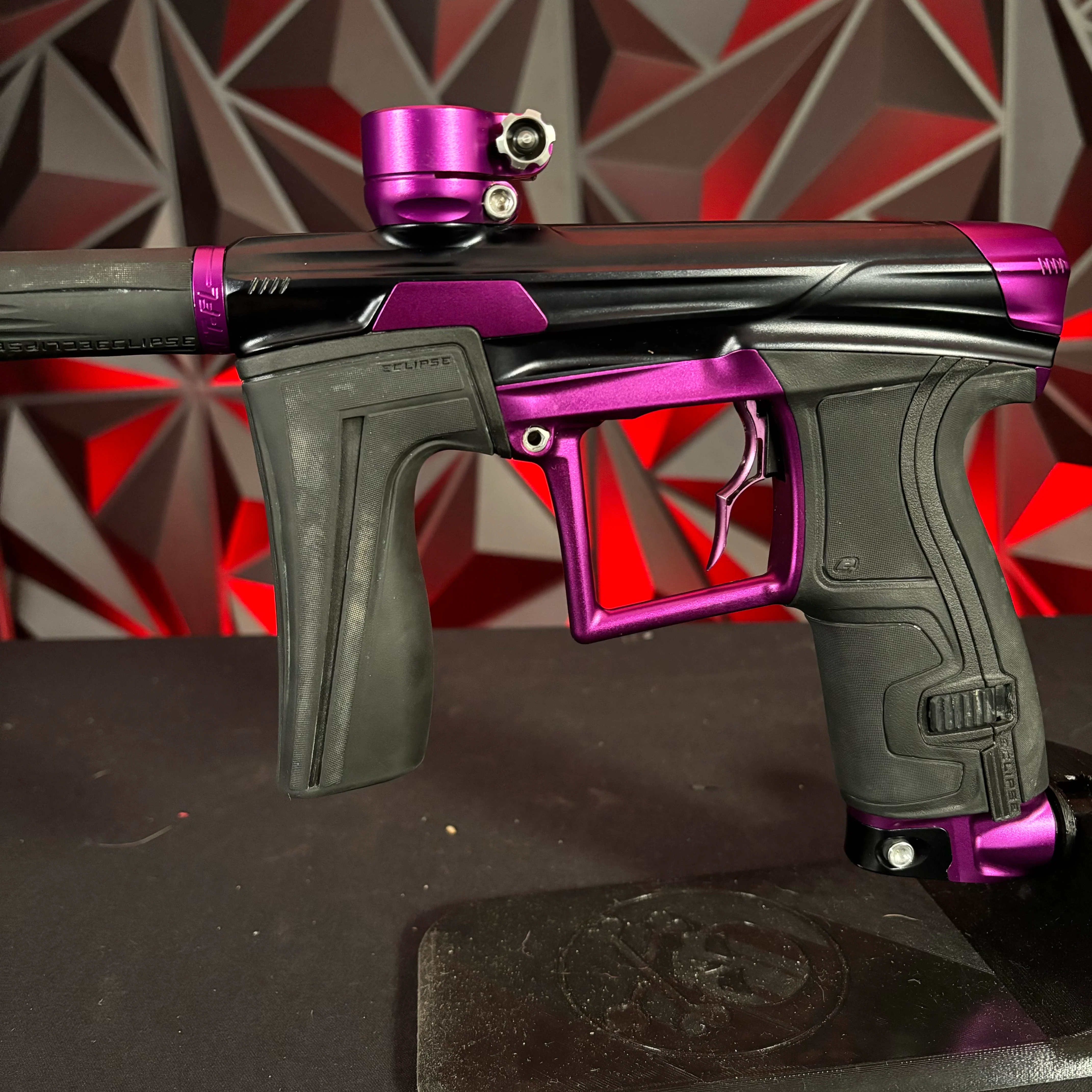 Used Planet Eclipse Geo 4 Paintball Gun - Amethyst w/Infamous Deuce Trigger - Image 4