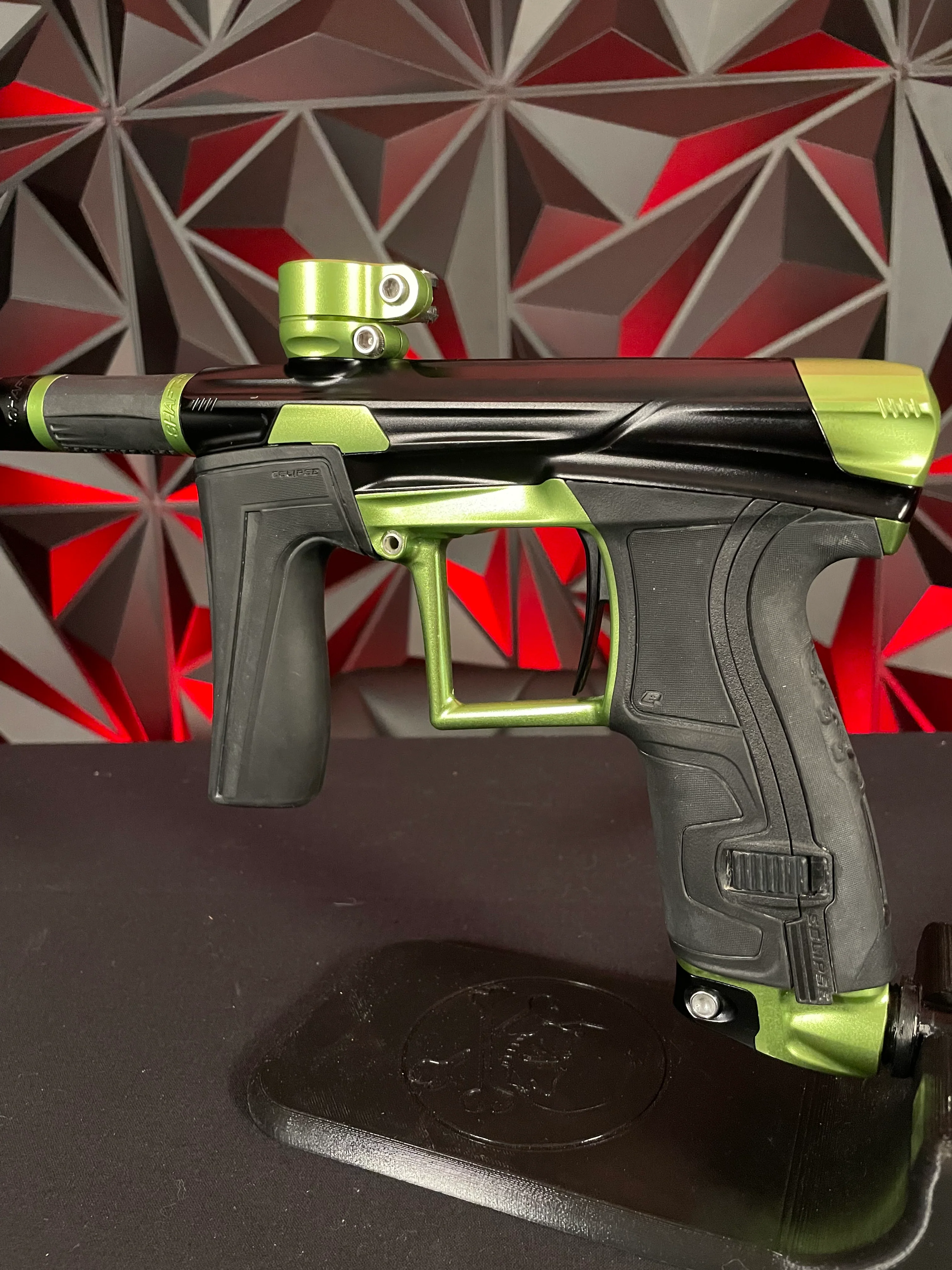 Used Planet Eclipse Geo 4 Paintball Gun - Black / Green - Image 2