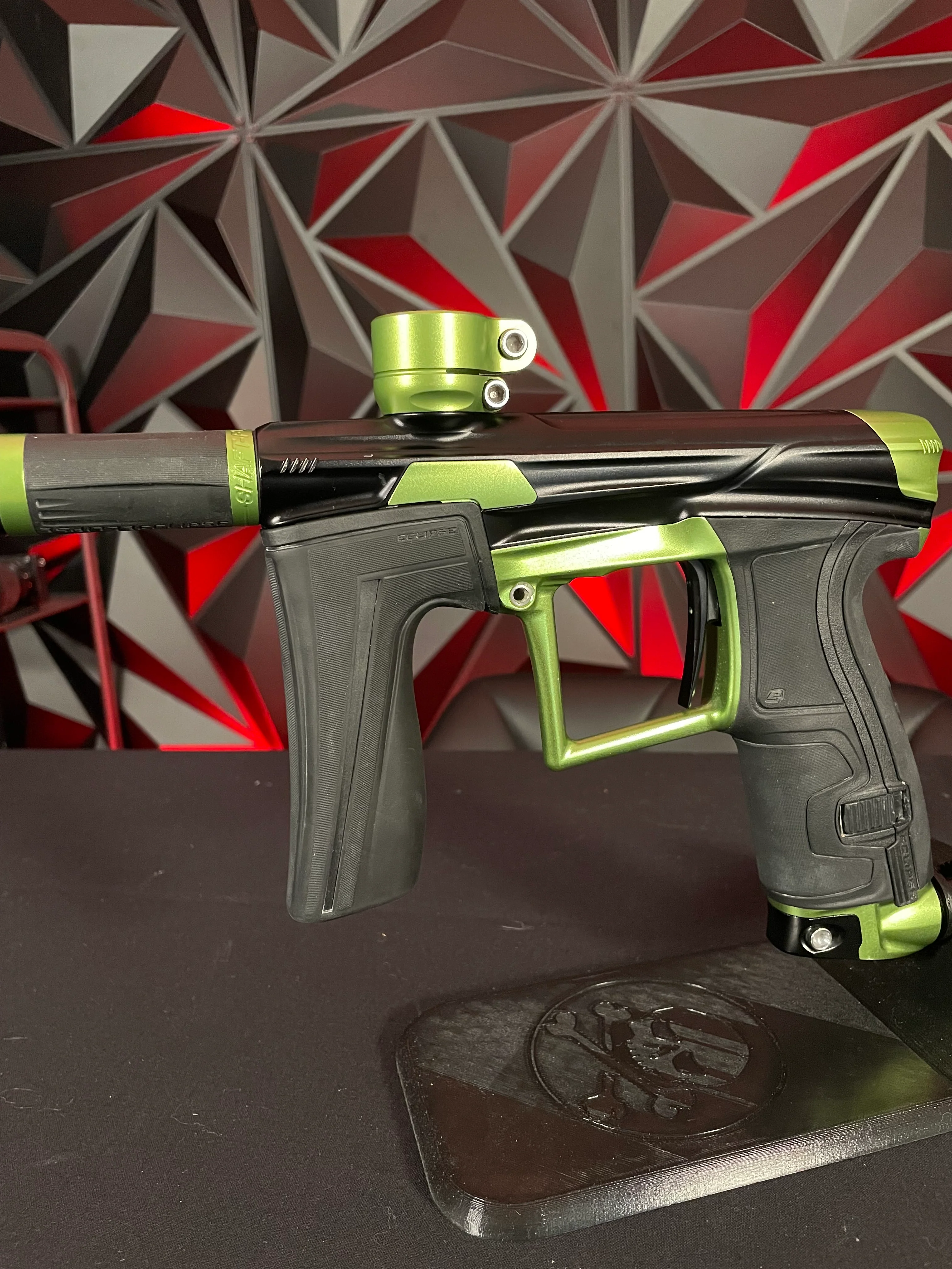 Used Planet Eclipse Geo 4 Paintball Gun - Black / Green - Image 4
