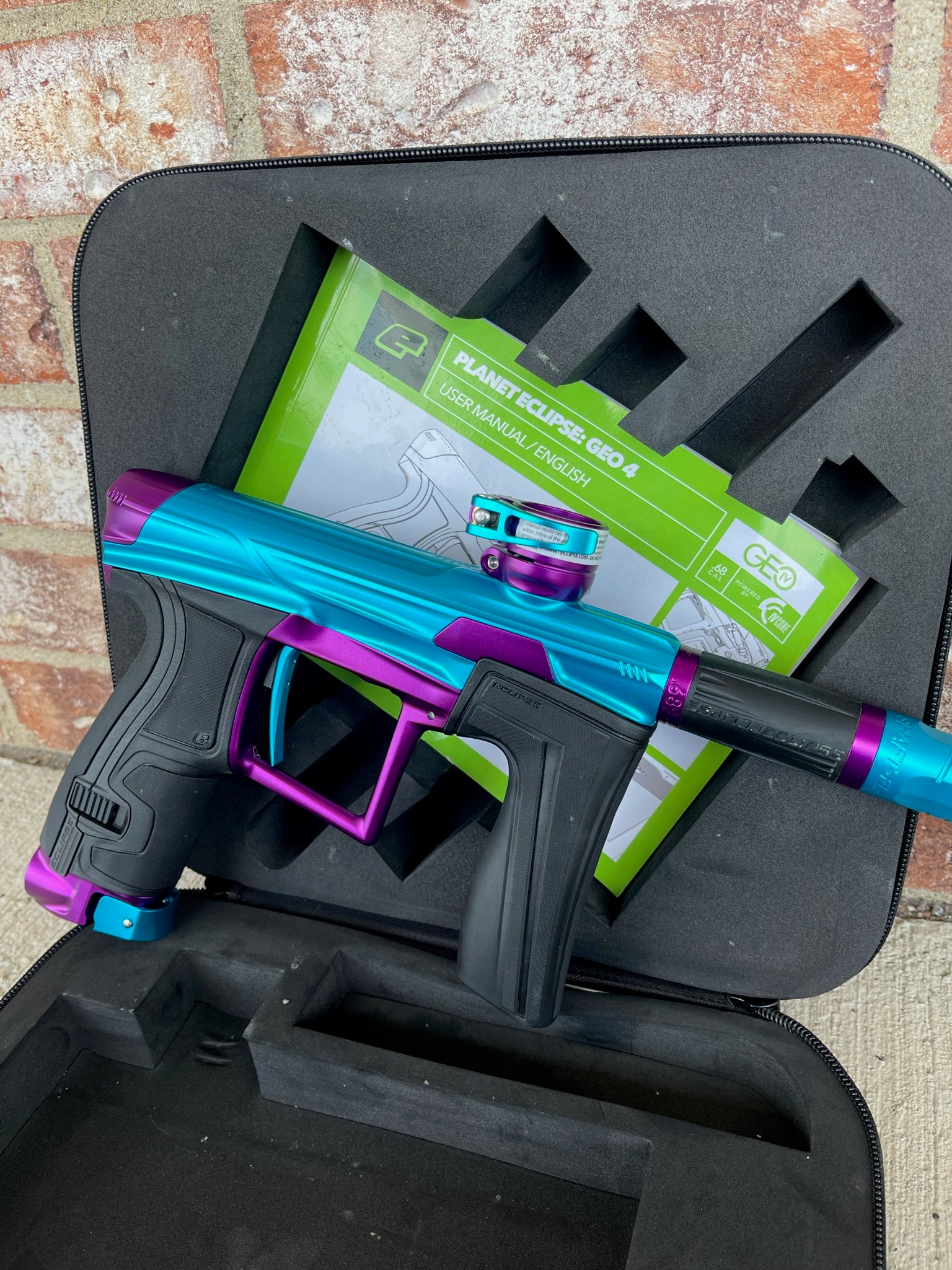 Used Planet Eclipse Geo 4 Paintball Gun - Blue/Purple - Image 3