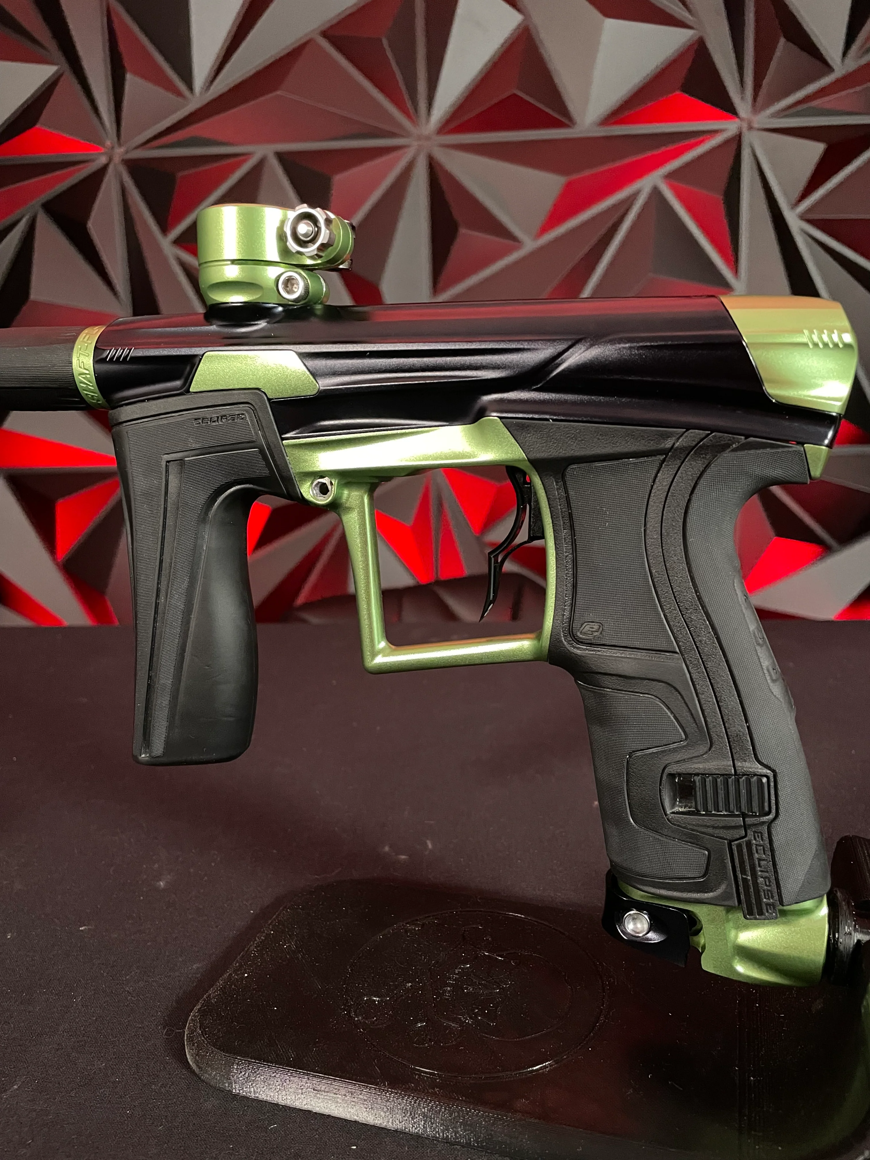Used Planet Eclipse Geo 4 Paintball Gun - Emerald w/ 1R Deuce Trigger and Aluminum Tip - Image 2