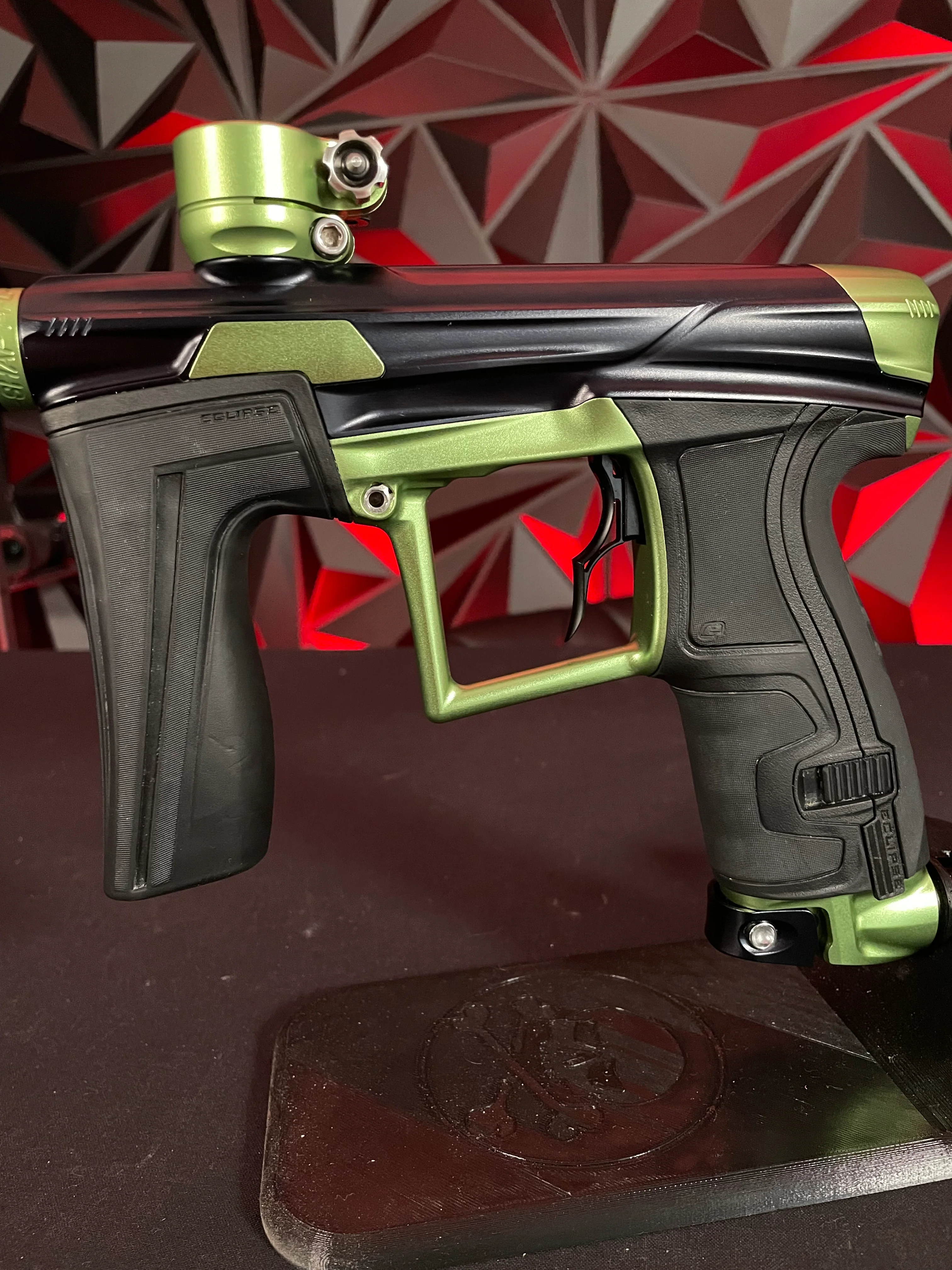 Used Planet Eclipse Geo 4 Paintball Gun - Emerald w/ 1R Deuce Trigger and Aluminum Tip - Image 4