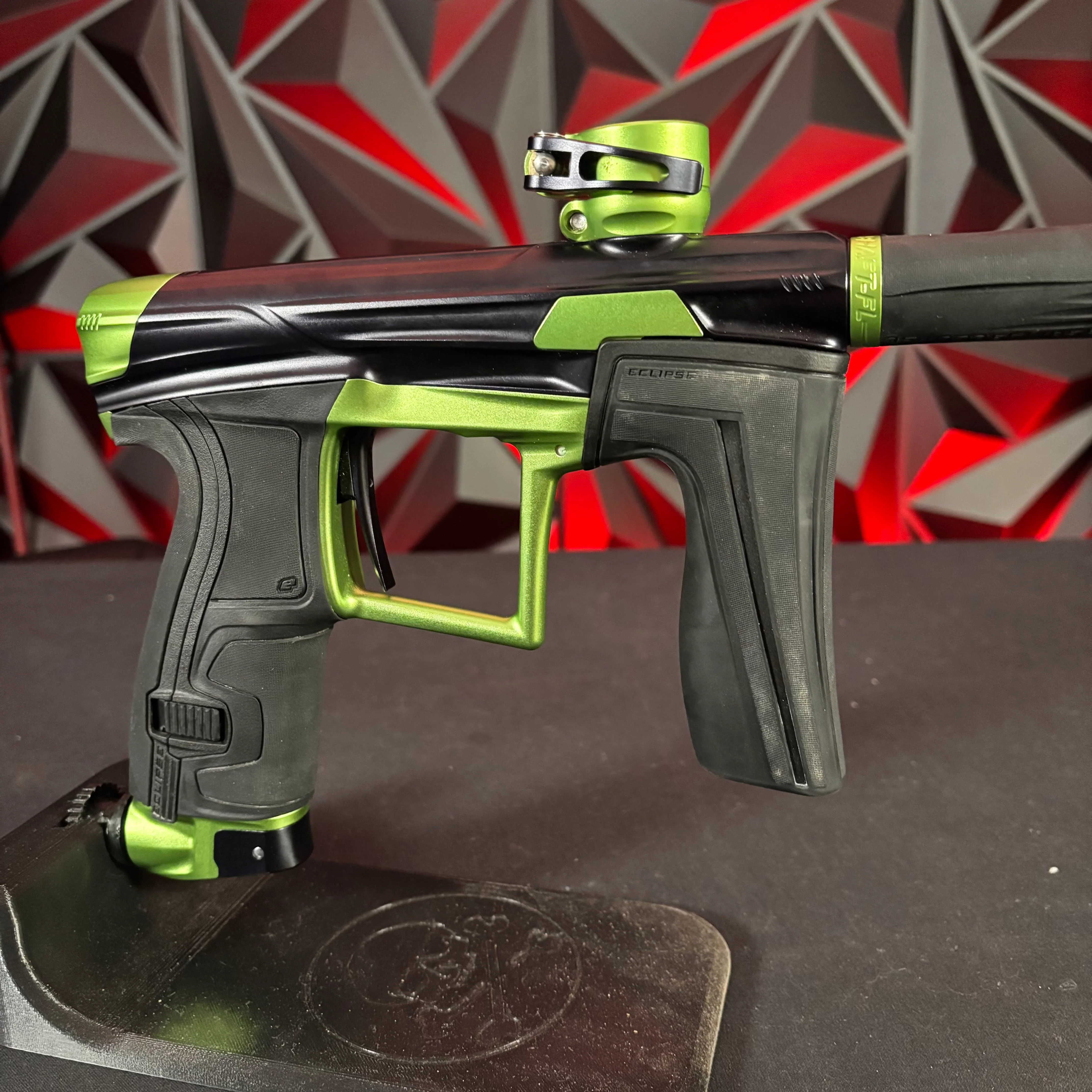 Used Planet Eclipse Geo 4 Paintball Gun - Black/Green - Image 3
