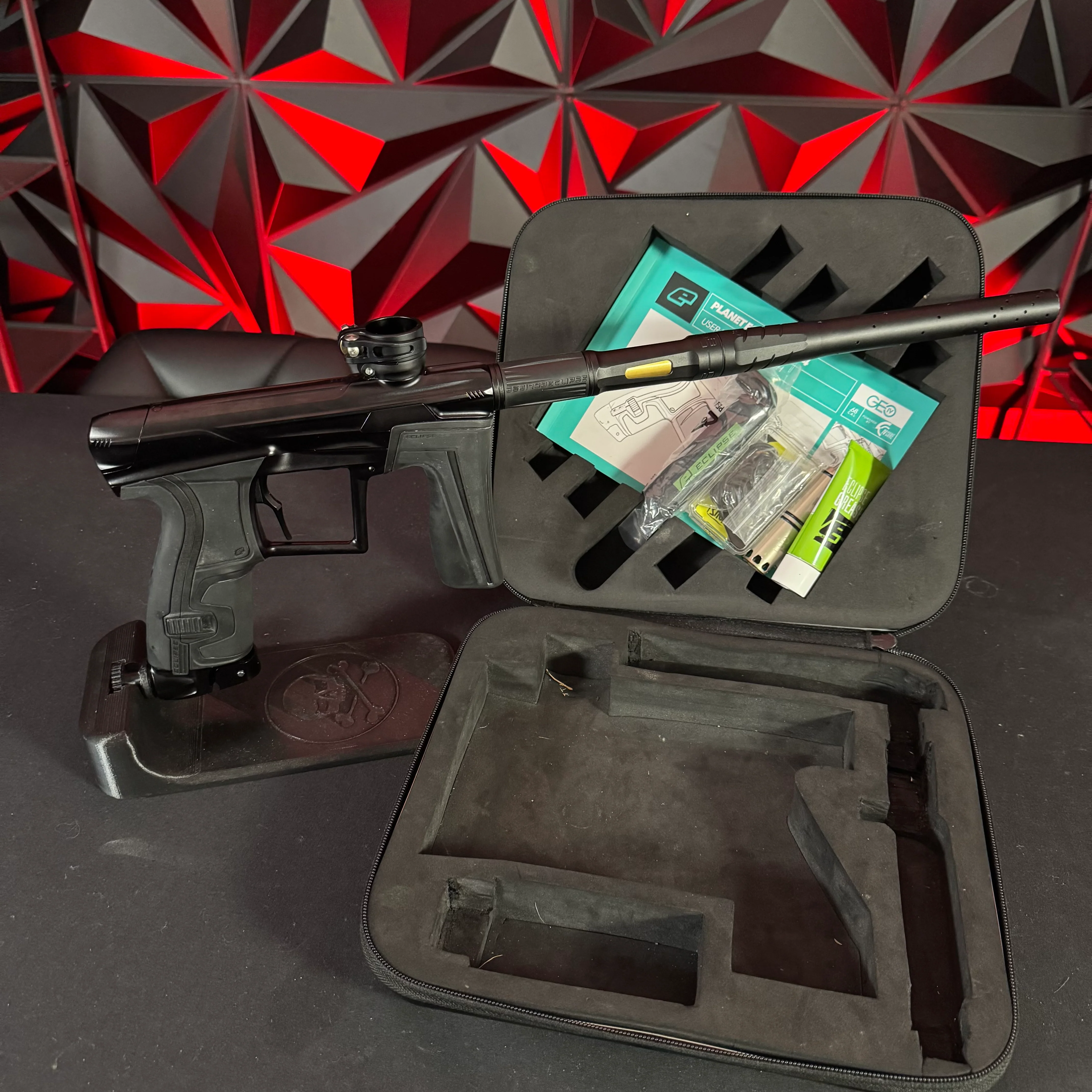 Used Planet Eclipse Geo 4 Paintball Gun - Midnight w/s63 Barrel System