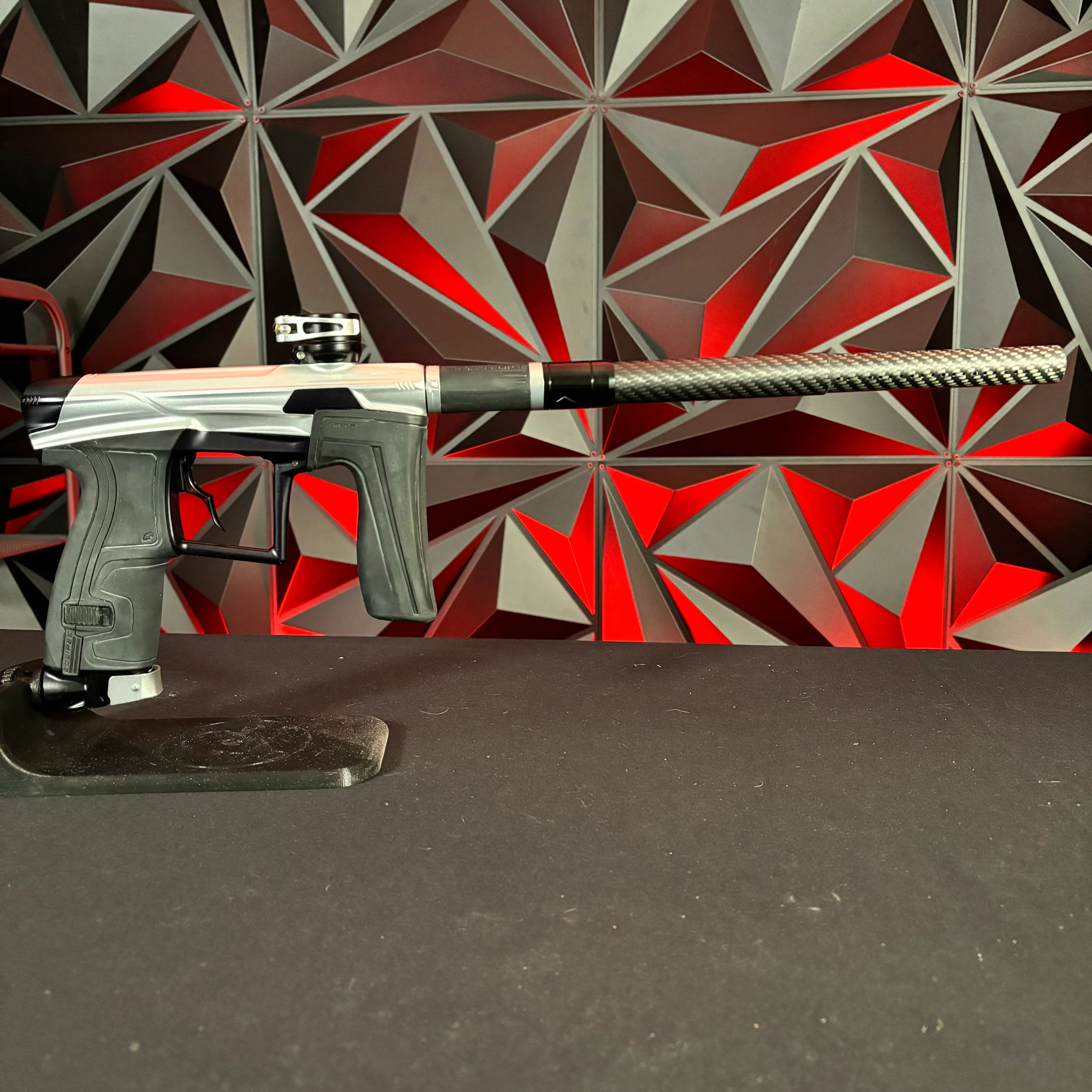 Used Planet Eclipse Geo 4 Paintball Gun - Silver/Black - Image 5