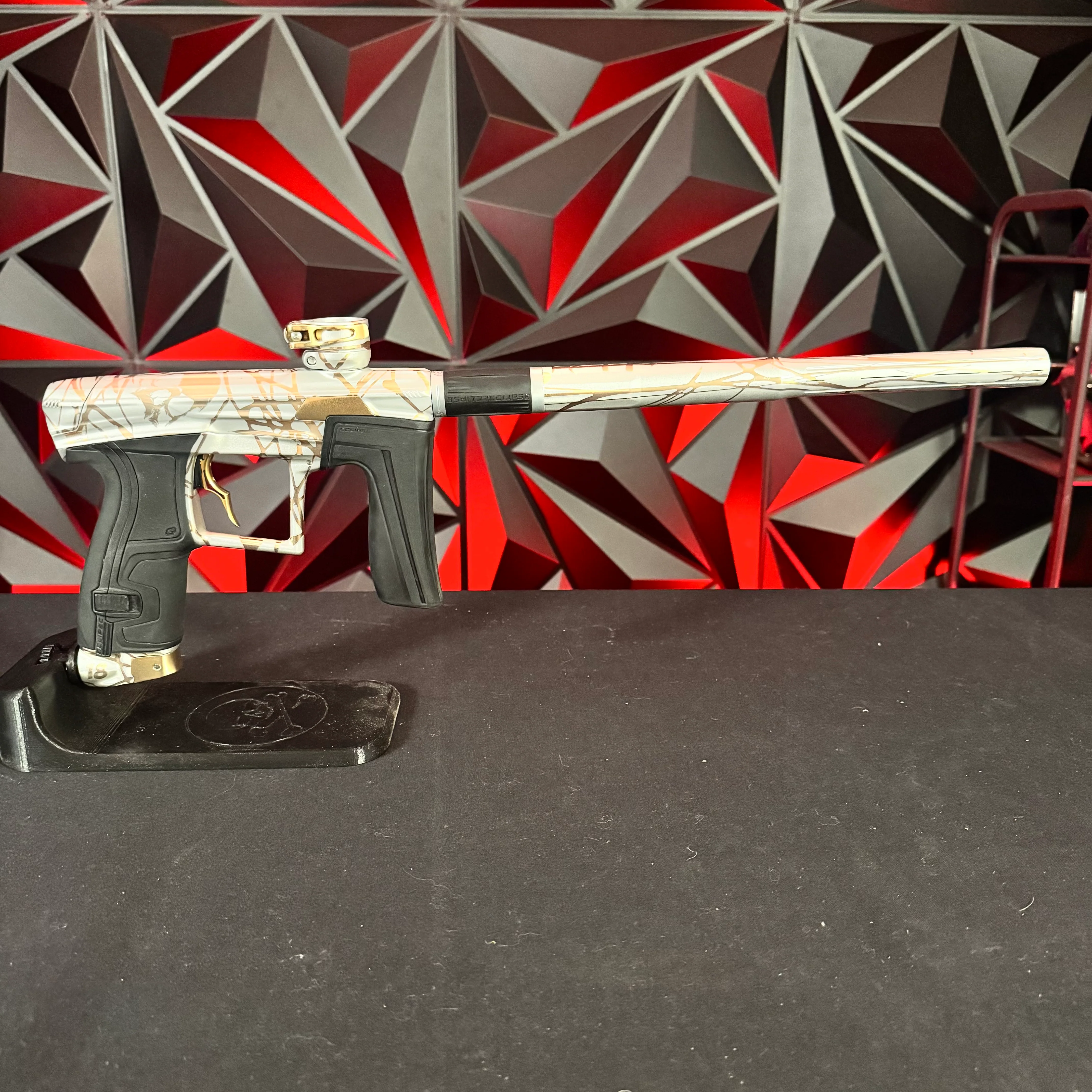 Used Planet Eclipse Geo 4 Paintball Gun - White/Gold Infamous Skull Splash - Image 6
