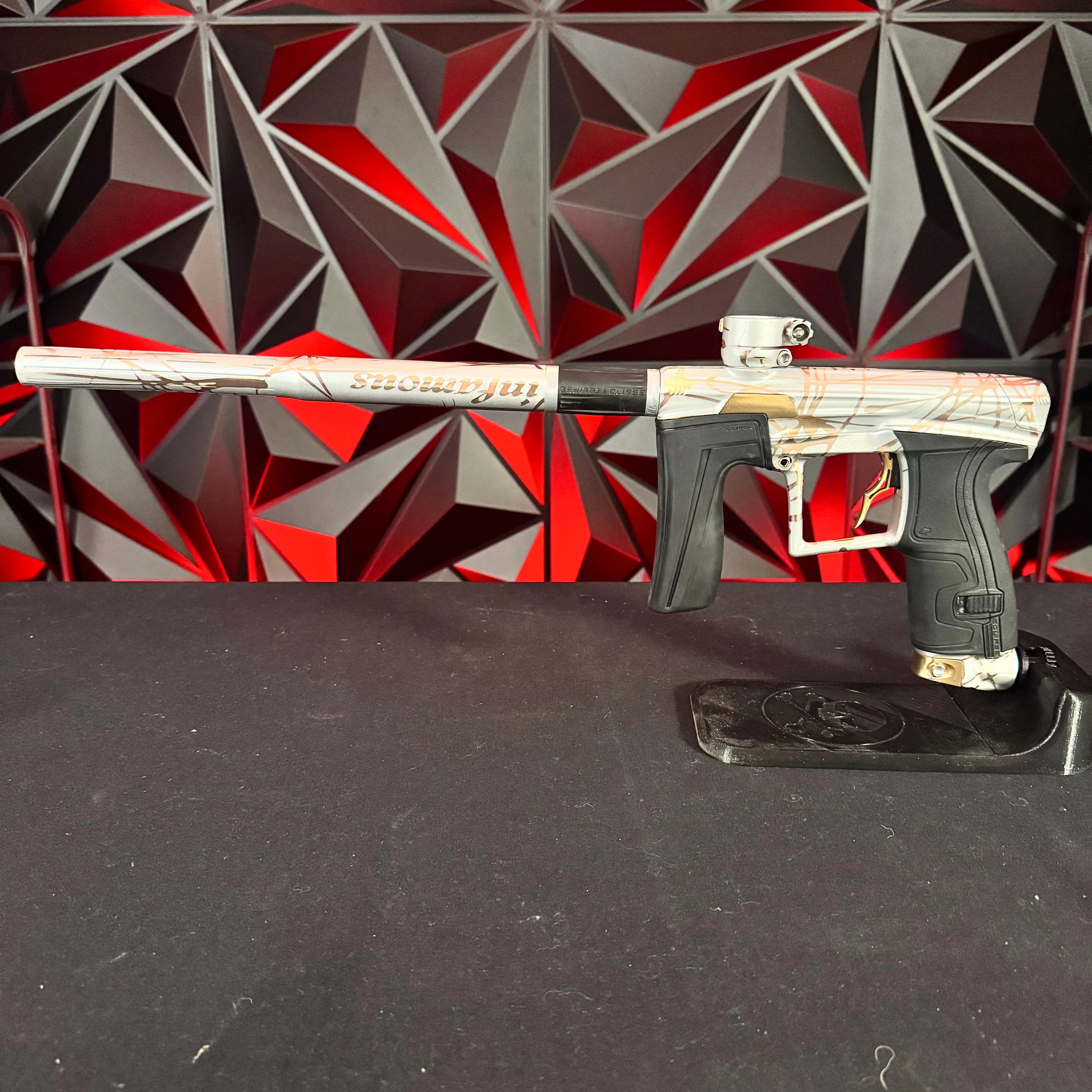 Used Planet Eclipse Geo 4 Paintball Gun - White/Gold Infamous Skull Splash - Image 7