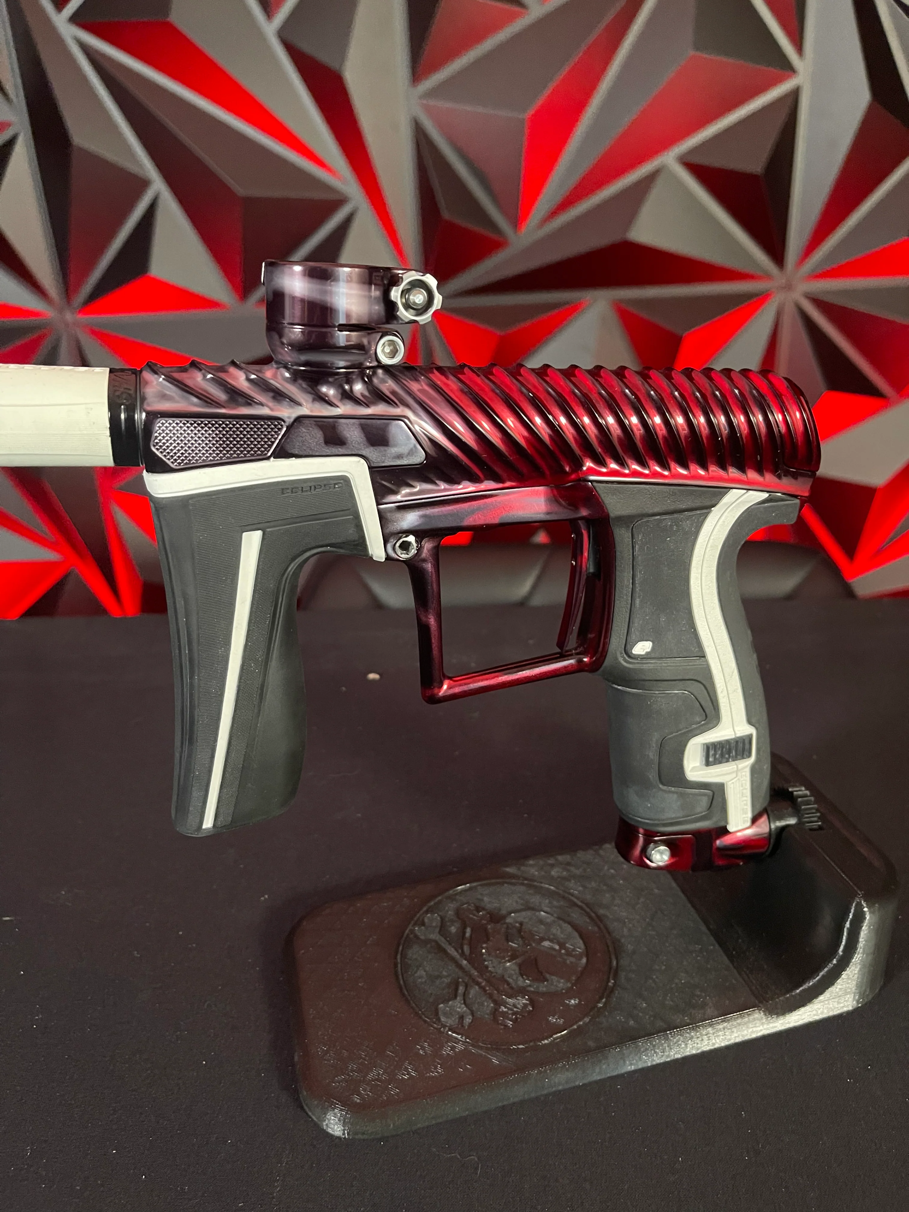 Used Planet Eclipse Geo 4 Twister Paintball Gun - Red/Grey Acid Wash - Image 4