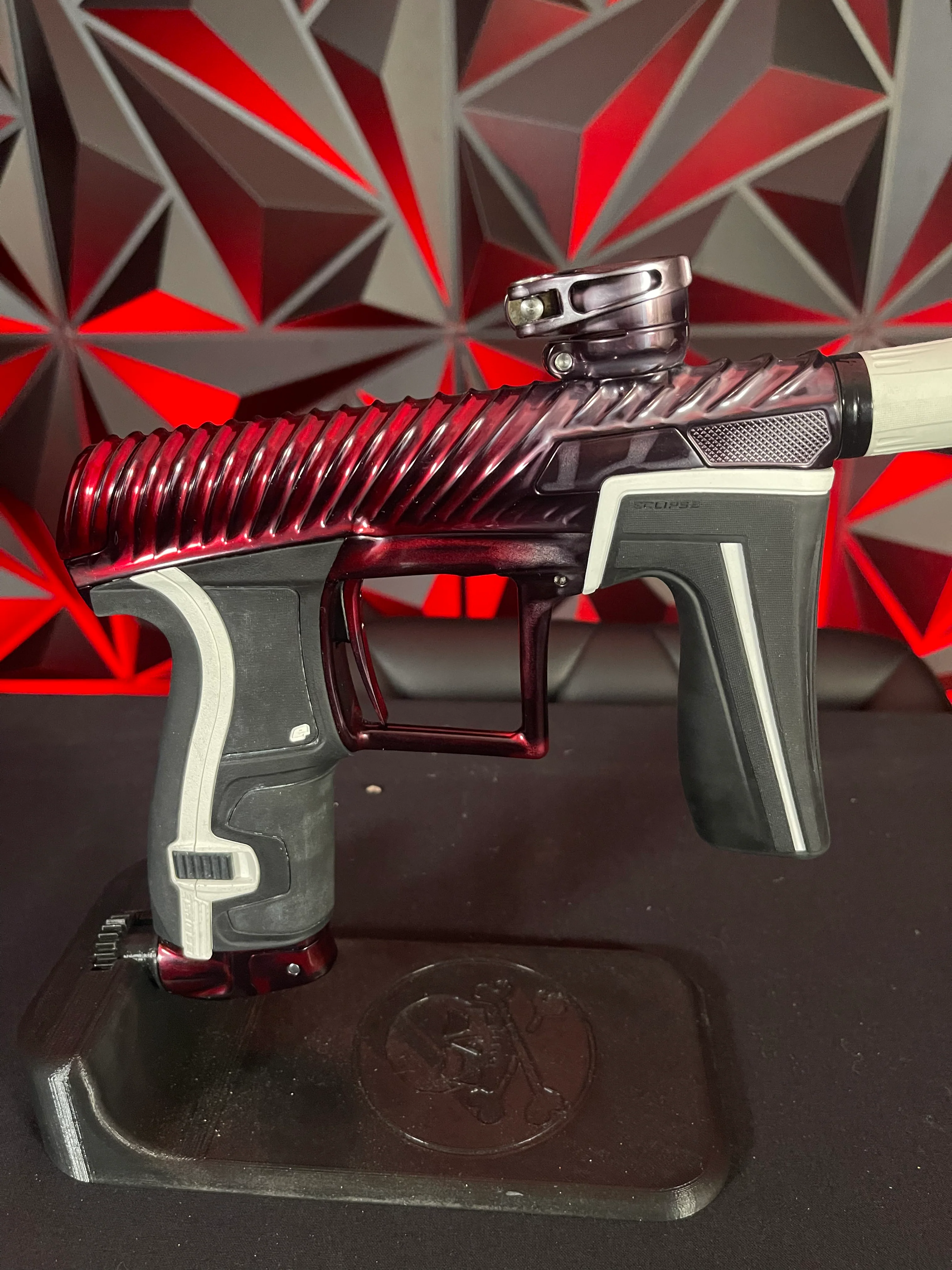 Used Planet Eclipse Geo 4 Twister Paintball Gun - Red/Grey Acid Wash - Image 5