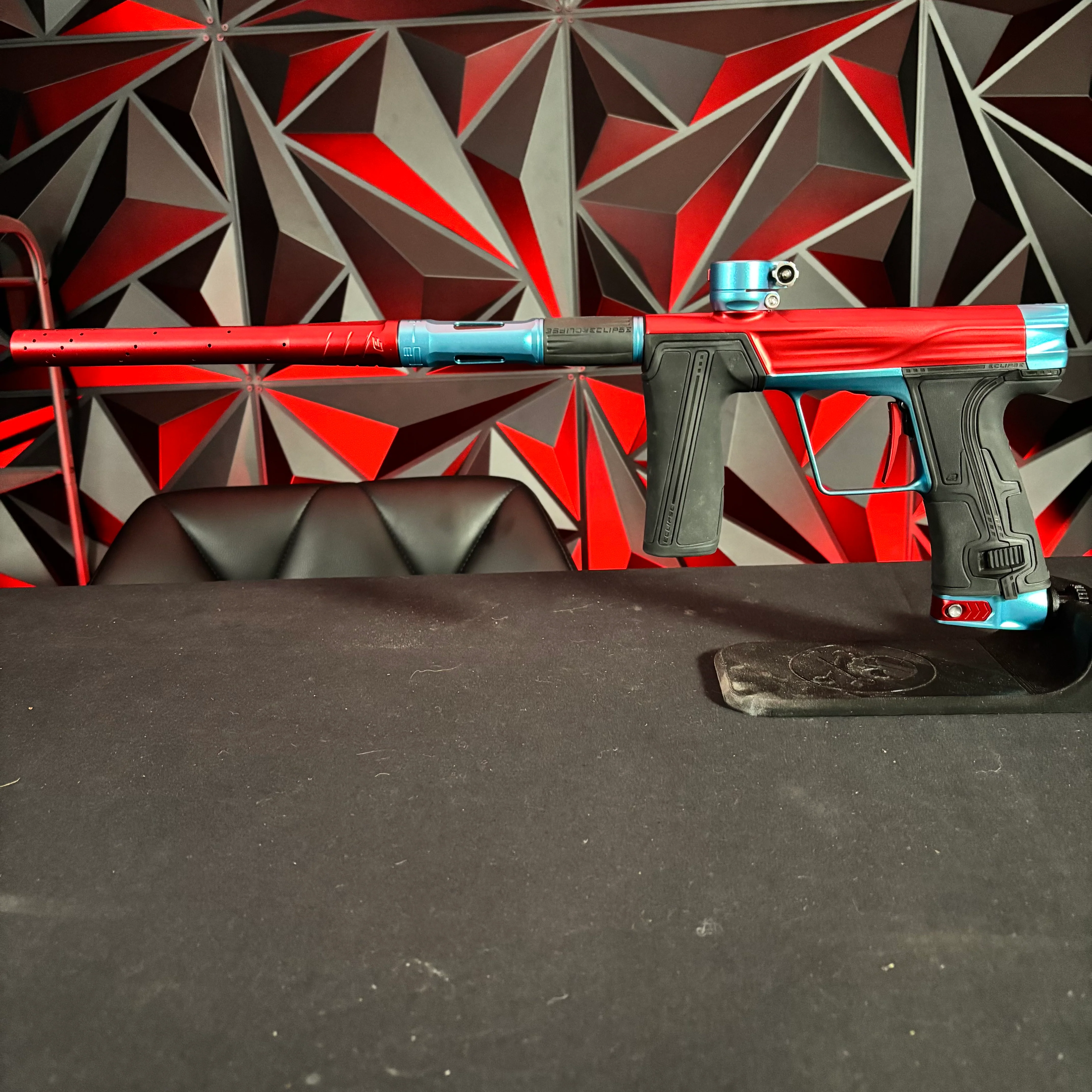 Used Planet Eclipse Geo R5 Paintball Gun - Red/ Electric Blue - Image 7