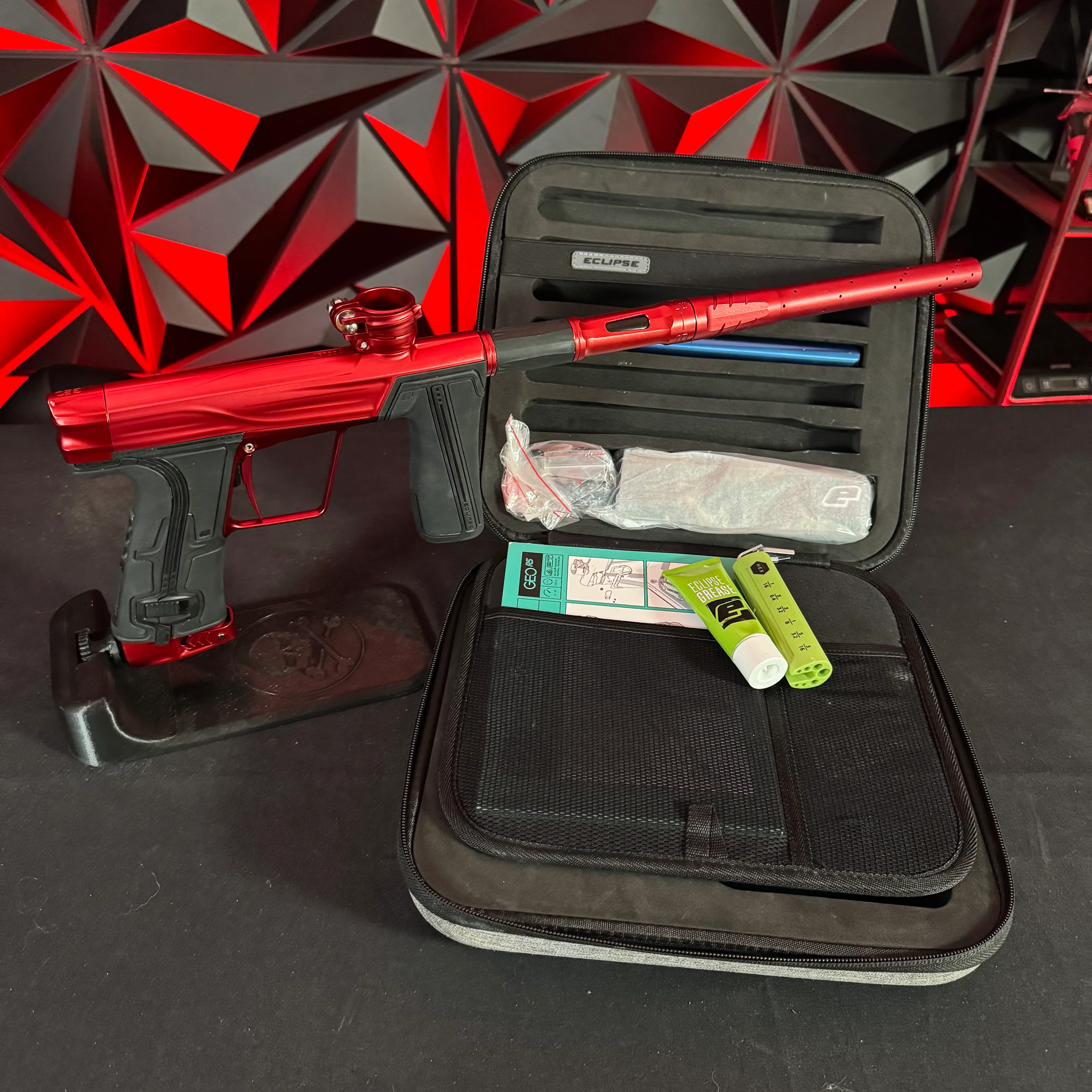 Used Planet Eclipse Geo R5 Paintball Gun - Red