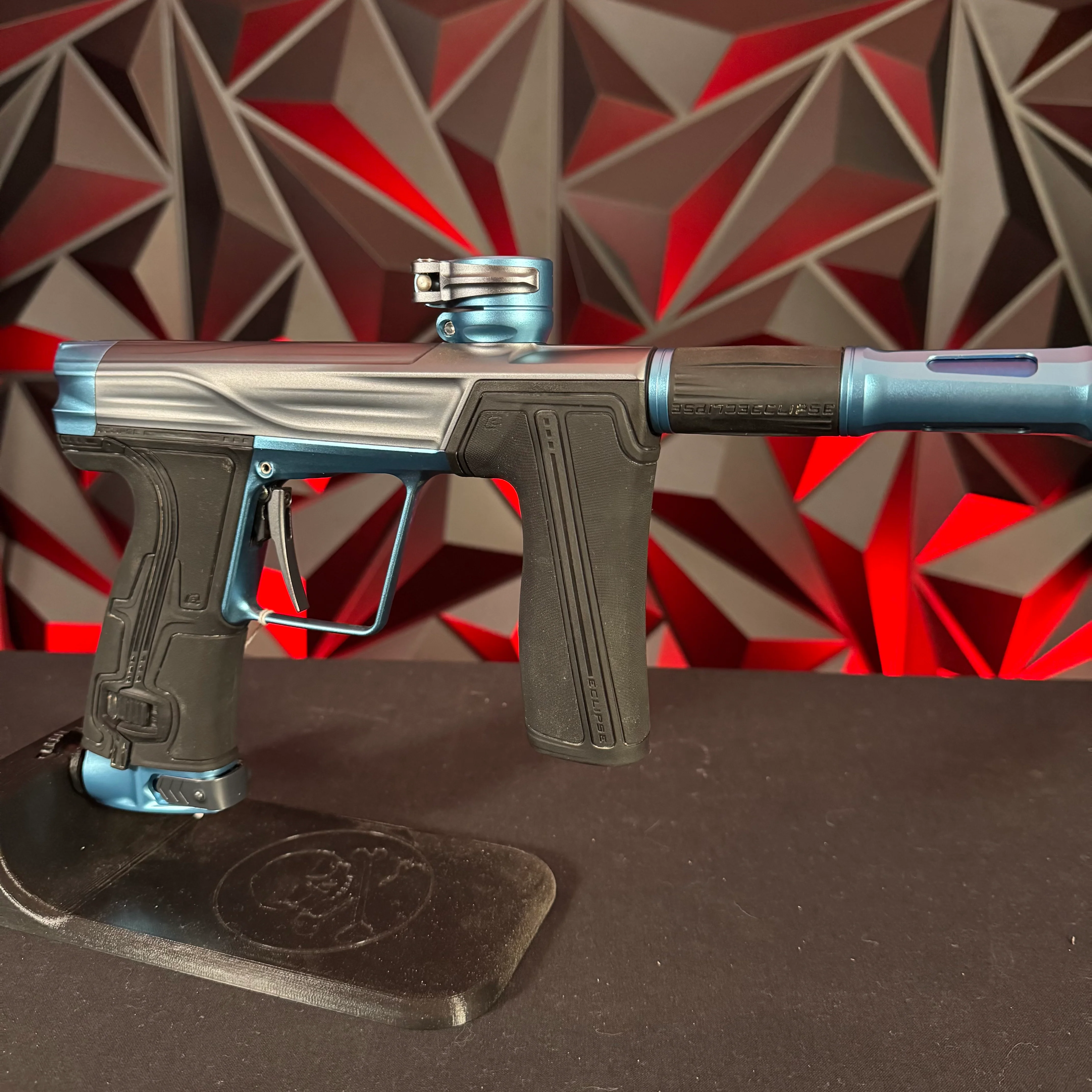 Used Planet Eclipse Geo R5 Paintball Gun - Graphite/Electric Blue - Image 3
