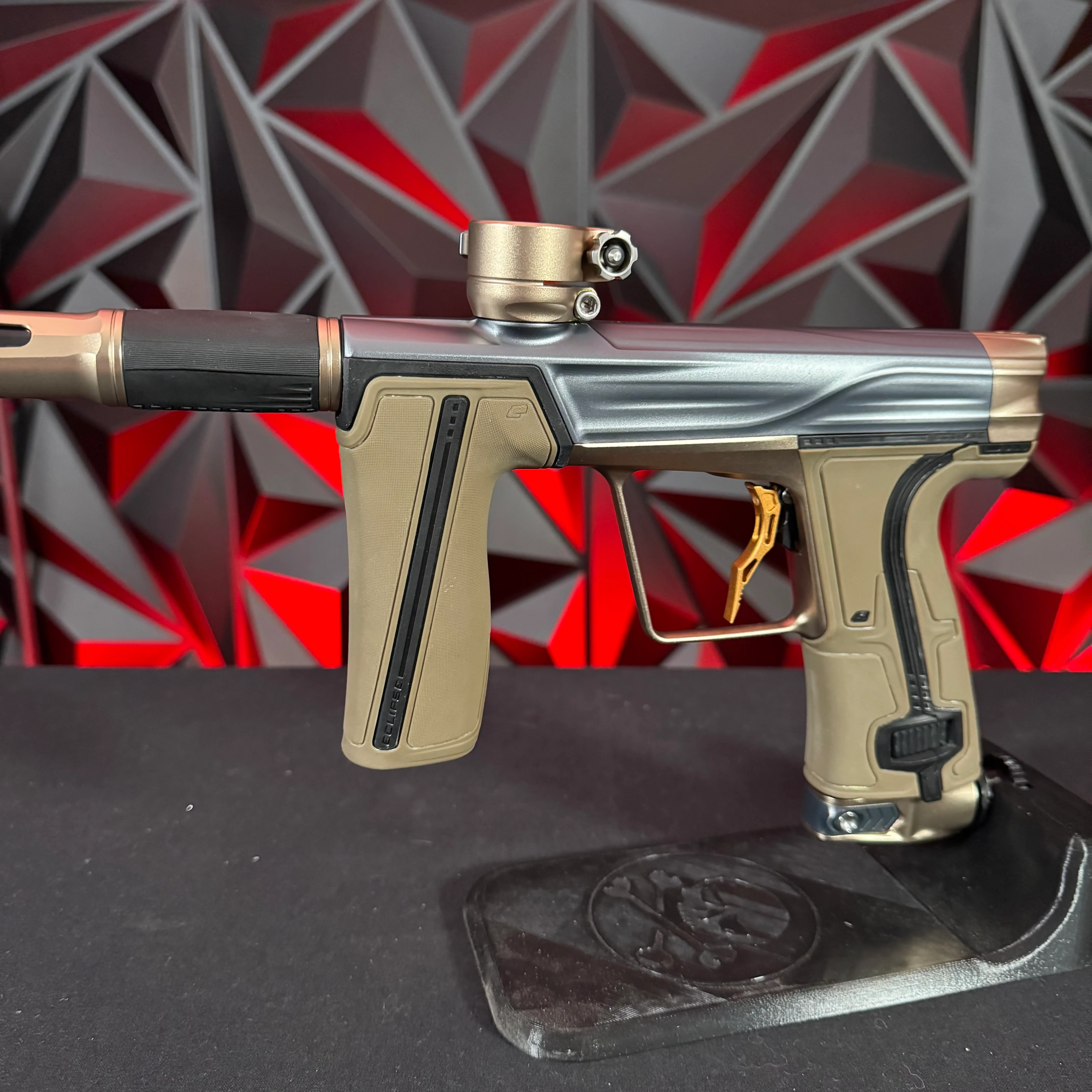 Used Planet Eclipse Geo R5 Paintball Gun - Graphite/Sandstone w/ Gold Deuce Trigger & FDE Grips - Image 5