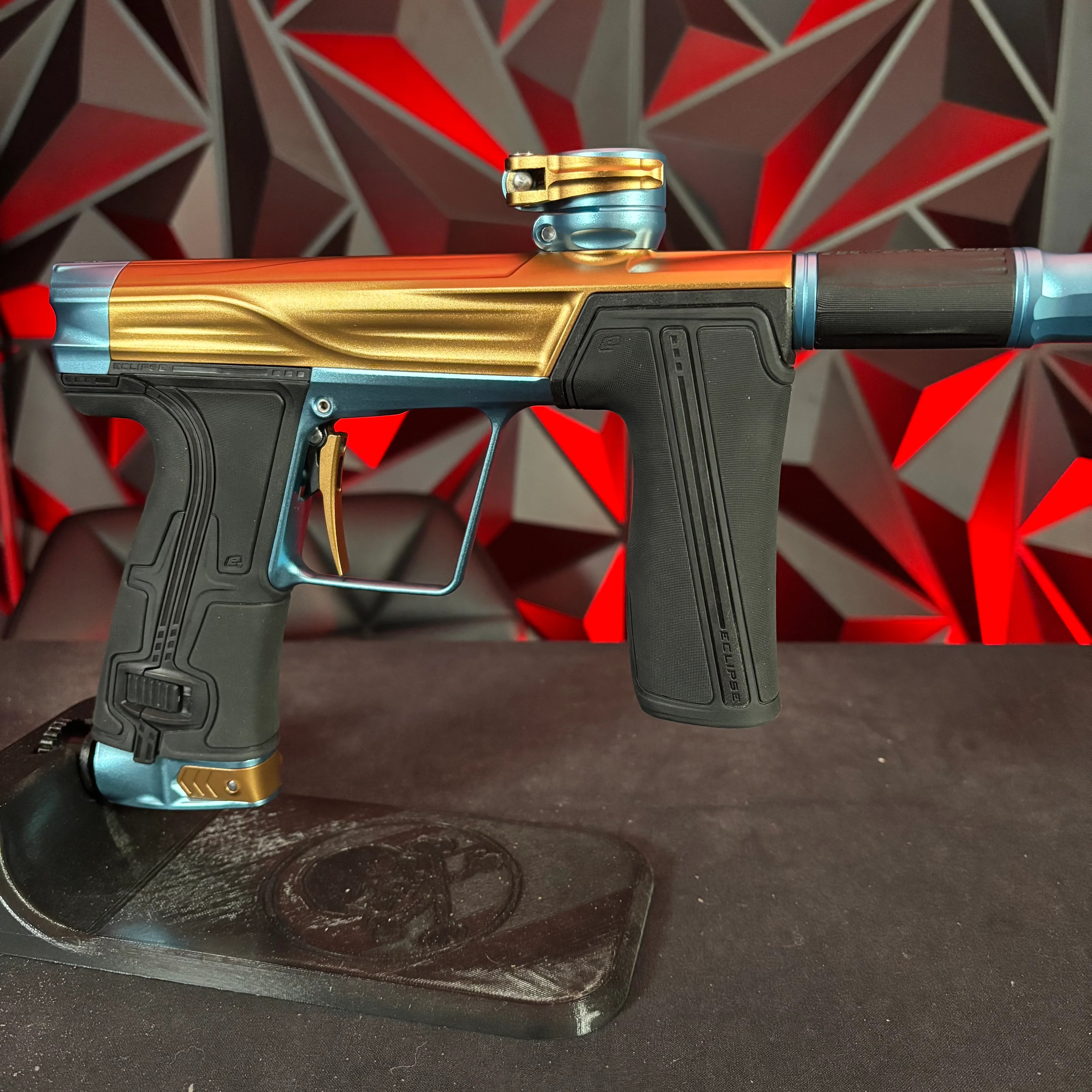 Used Planet Eclipse Geo R5 Paintball Gun - Bronze/Electric blue - Image 3