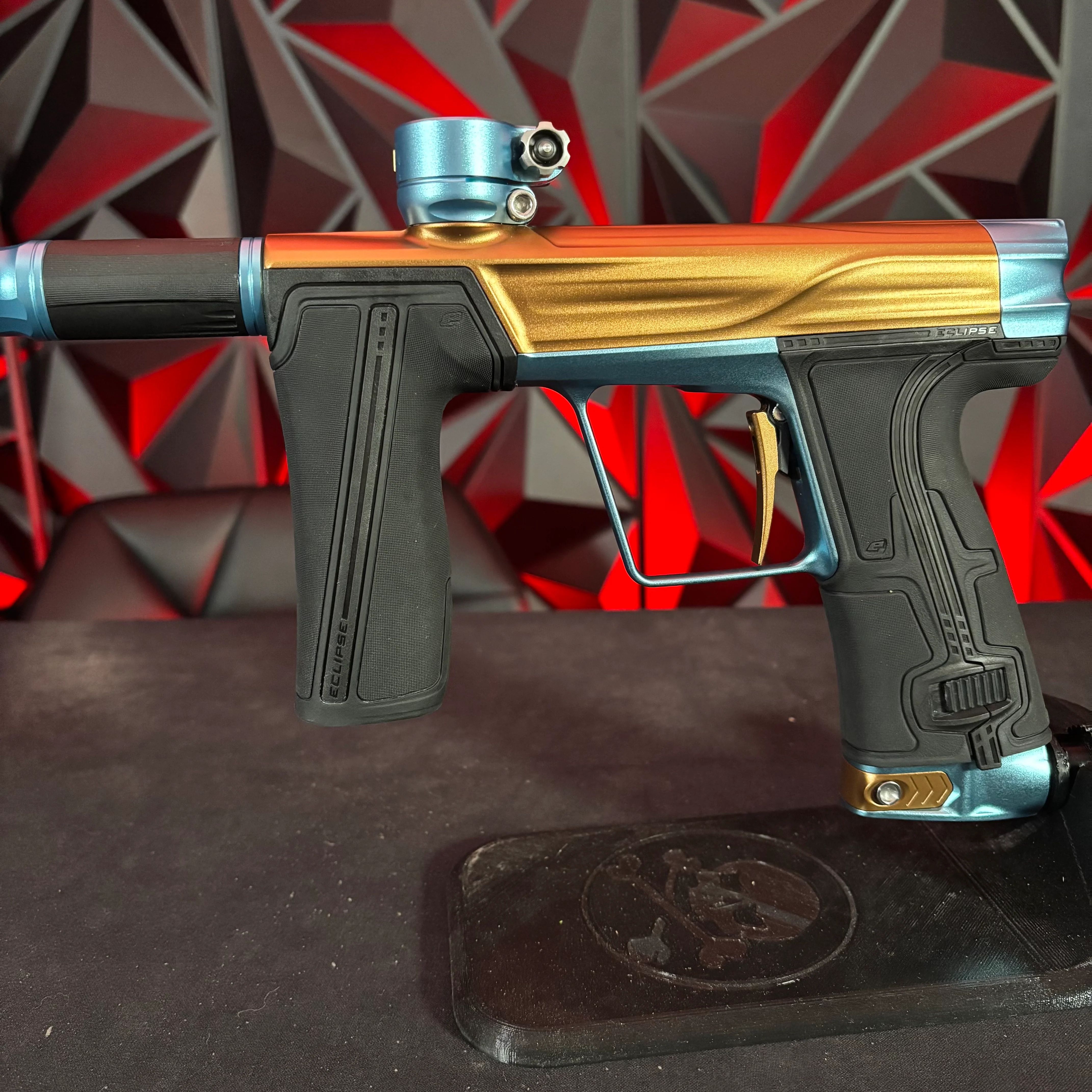 Used Planet Eclipse Geo R5 Paintball Gun - Bronze/Electric blue - Image 5