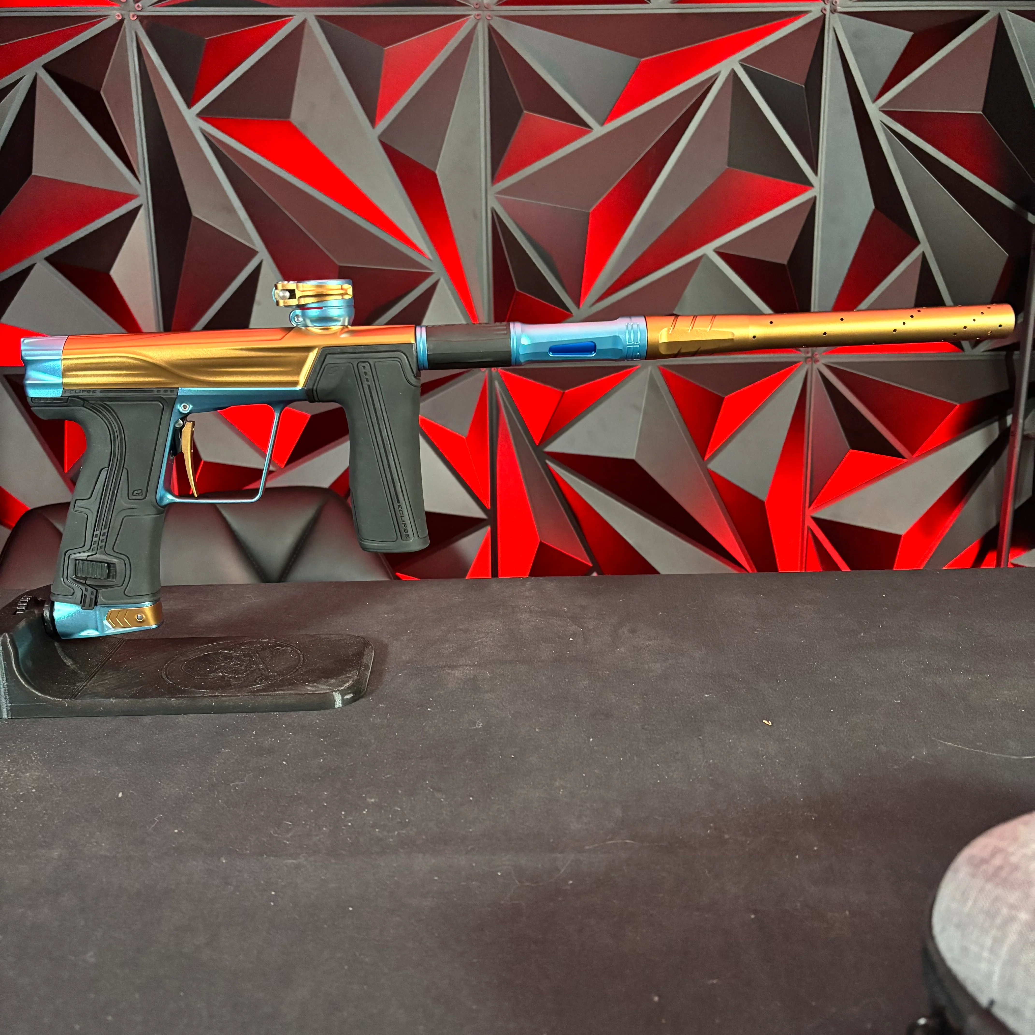 Used Planet Eclipse Geo R5 Paintball Gun - Bronze/Electric blue - Image 6