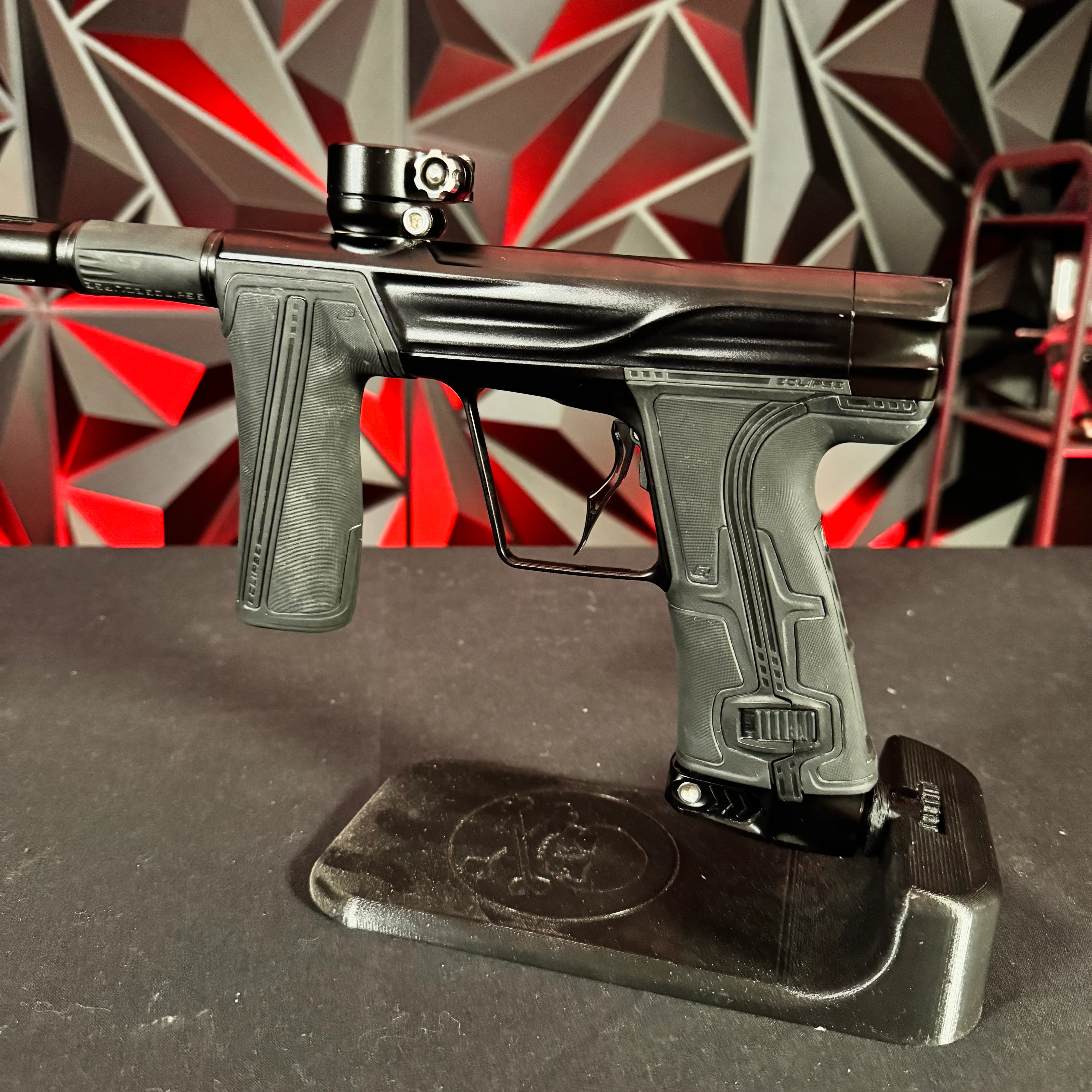 Used Planet Eclipse Geo R5 Paintball Gun - Midnight w/ Gold Tip & Infamous Deuce Trigger - Image 3