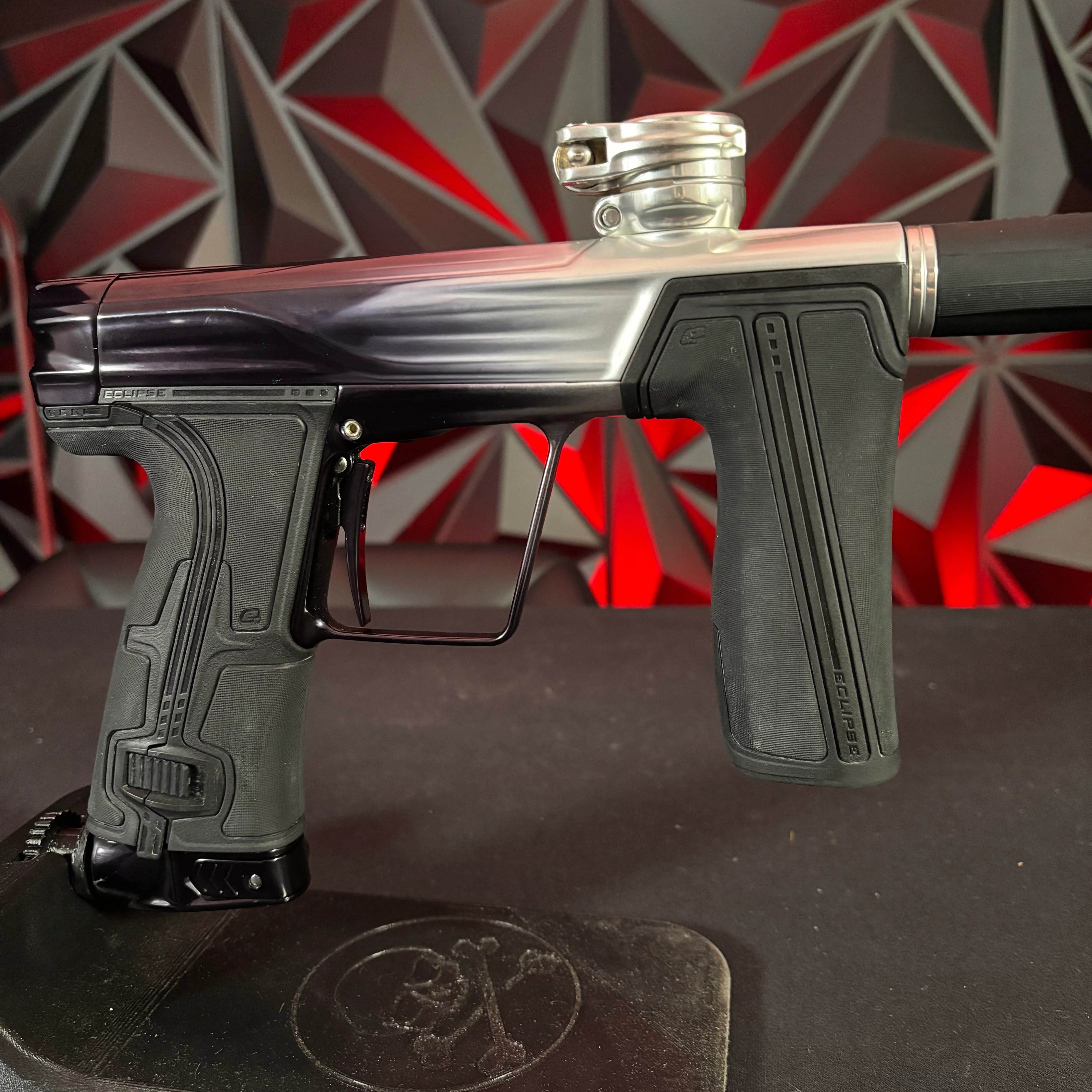 Used Planet Eclipse Geo R5 Paintball Gun - Custom Anno Polished Black/Silver Fade - Image 3