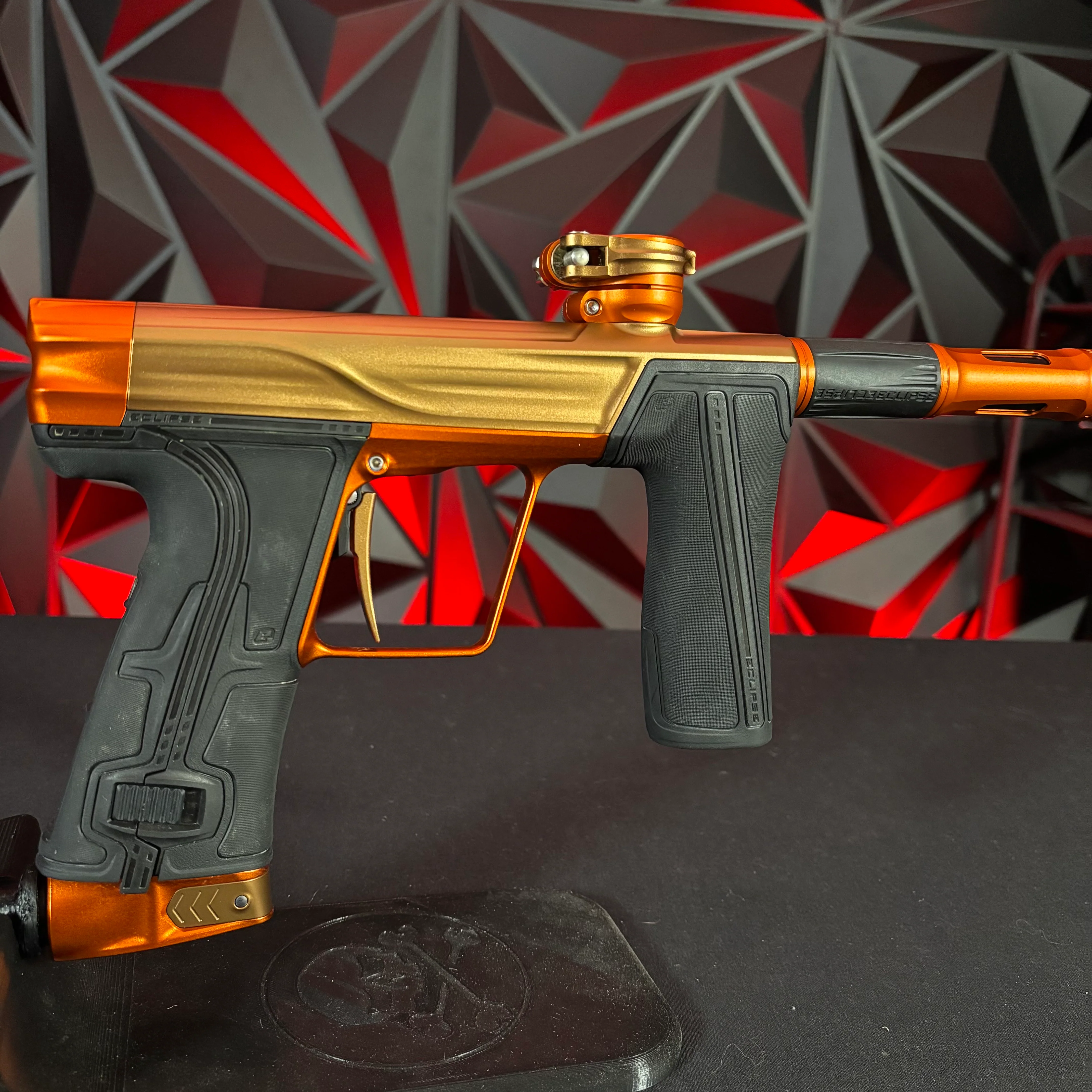 Used Planet Eclipse Geo R5 Paintball Gun - Gold/Orange - Image 2