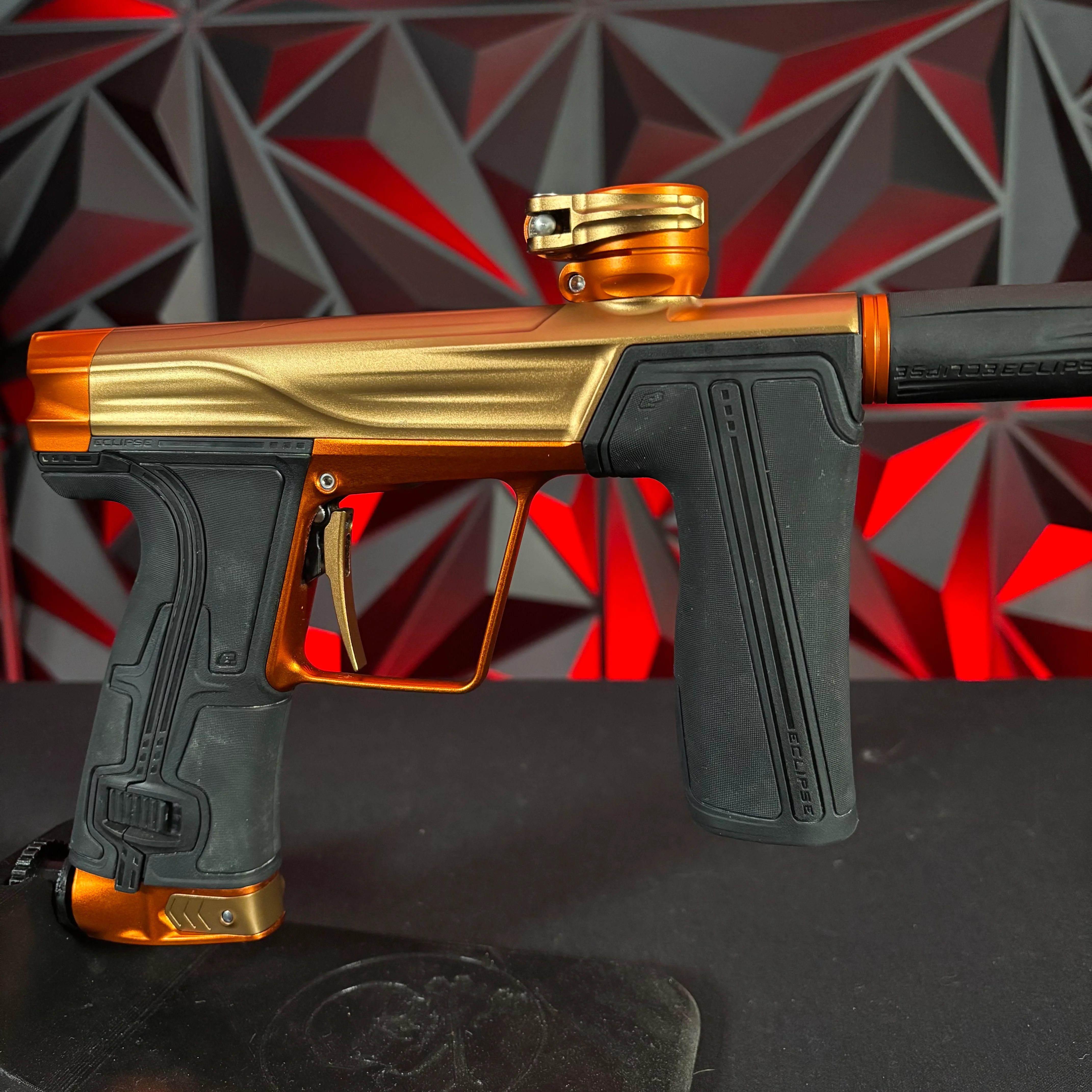 Used Planet Eclipse Geo R5 Paintball Gun - Gold/Orange - Image 3