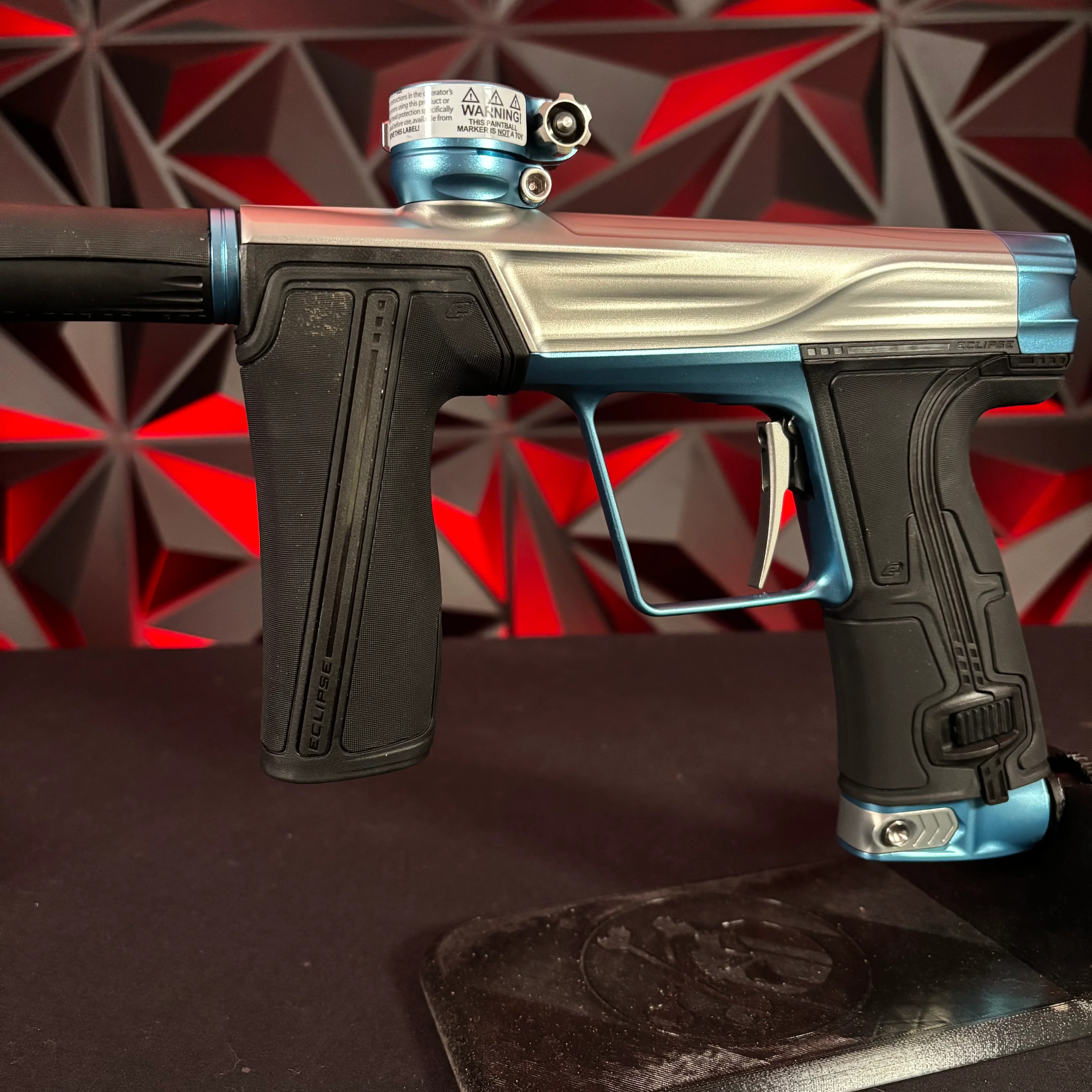 Used Planet Eclipse Geo R5 Paintball Gun -  Titanium/Electric Blue - Image 5