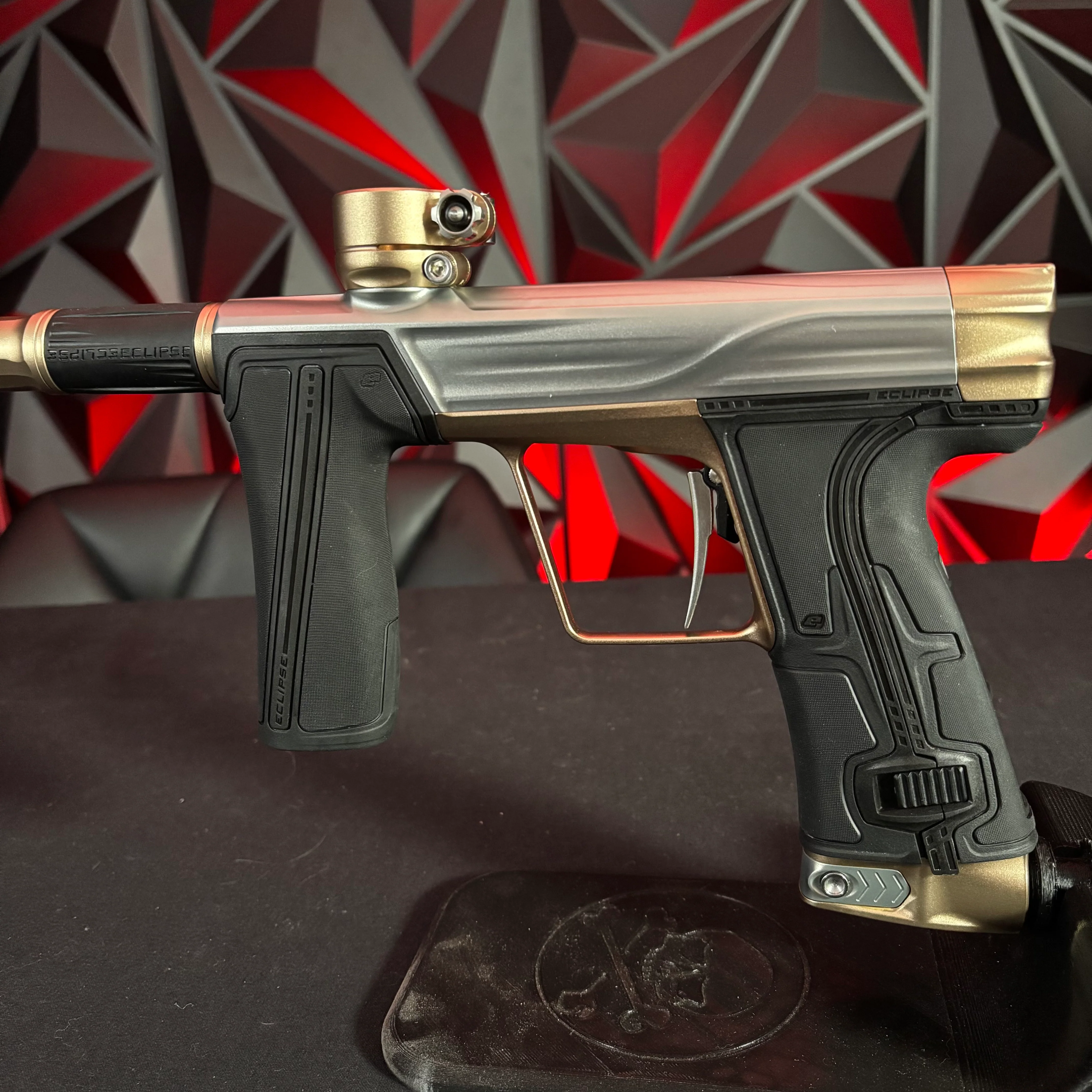 Used Planet Eclipse Geo R5 Paintball Gun - Titanium/Sandstone - Image 4