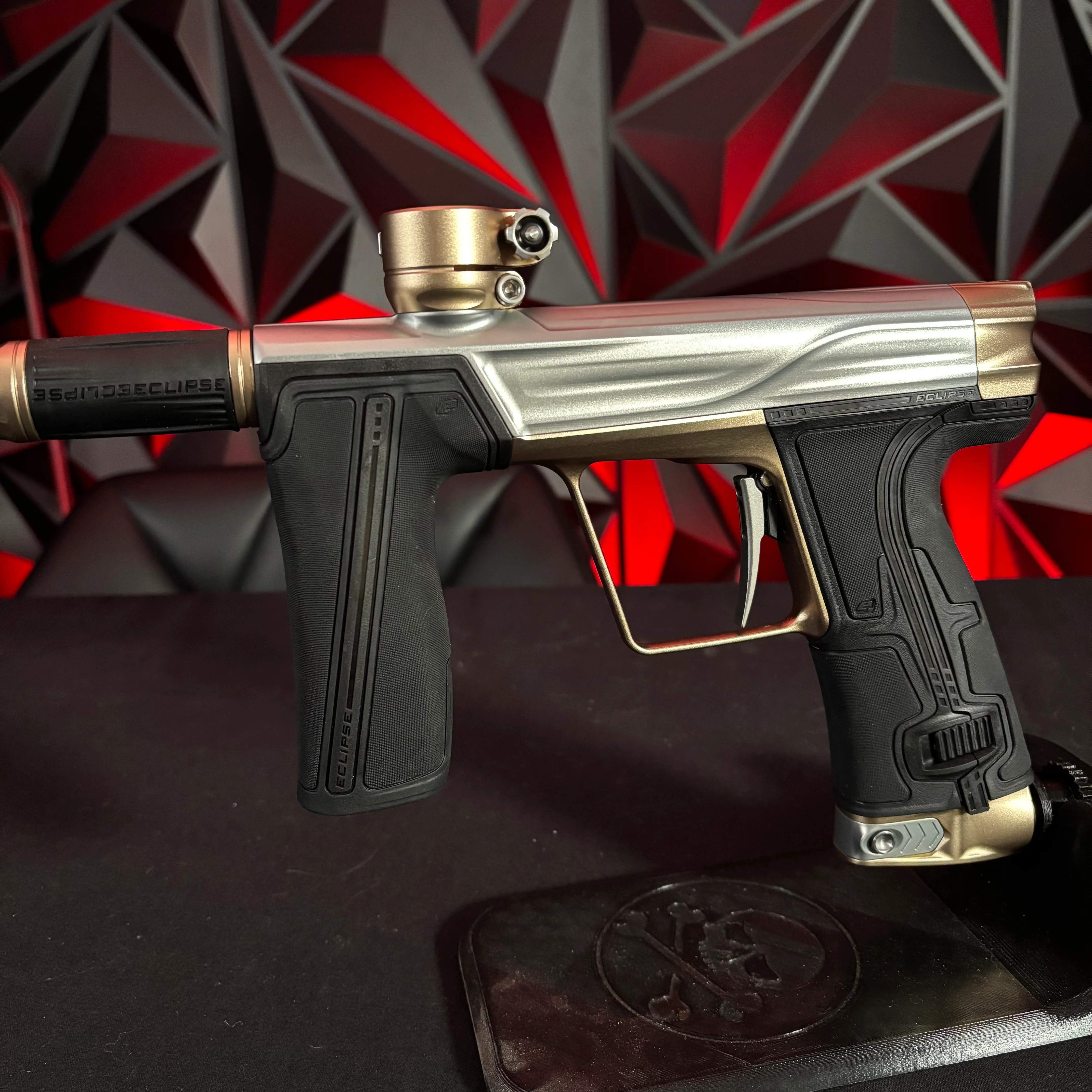 Used Planet Eclipse Geo R5 Paintball Gun - Titanium/Sandstone - Image 5