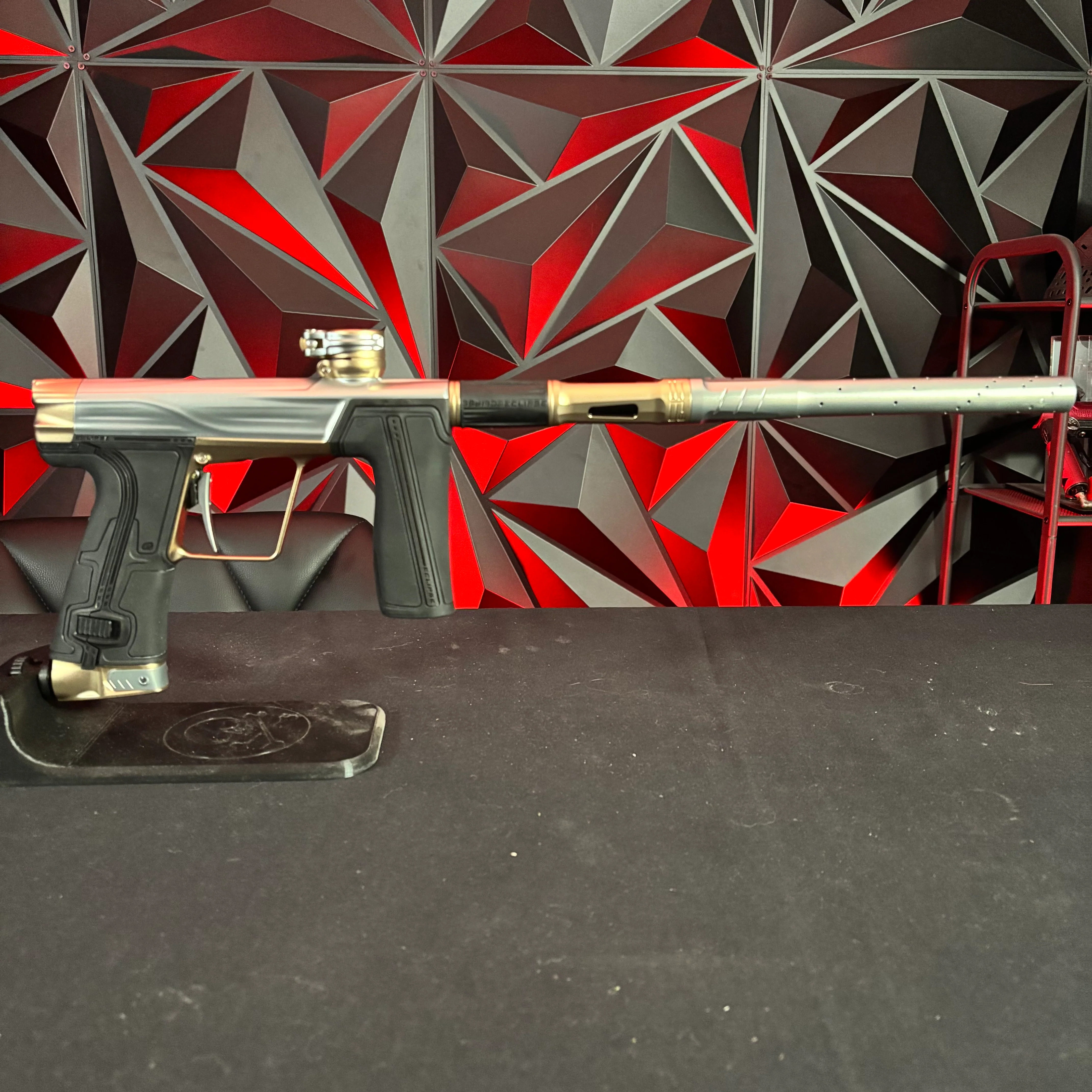 Used Planet Eclipse Geo R5 Paintball Gun - Titanium/Sandstone - Image 6