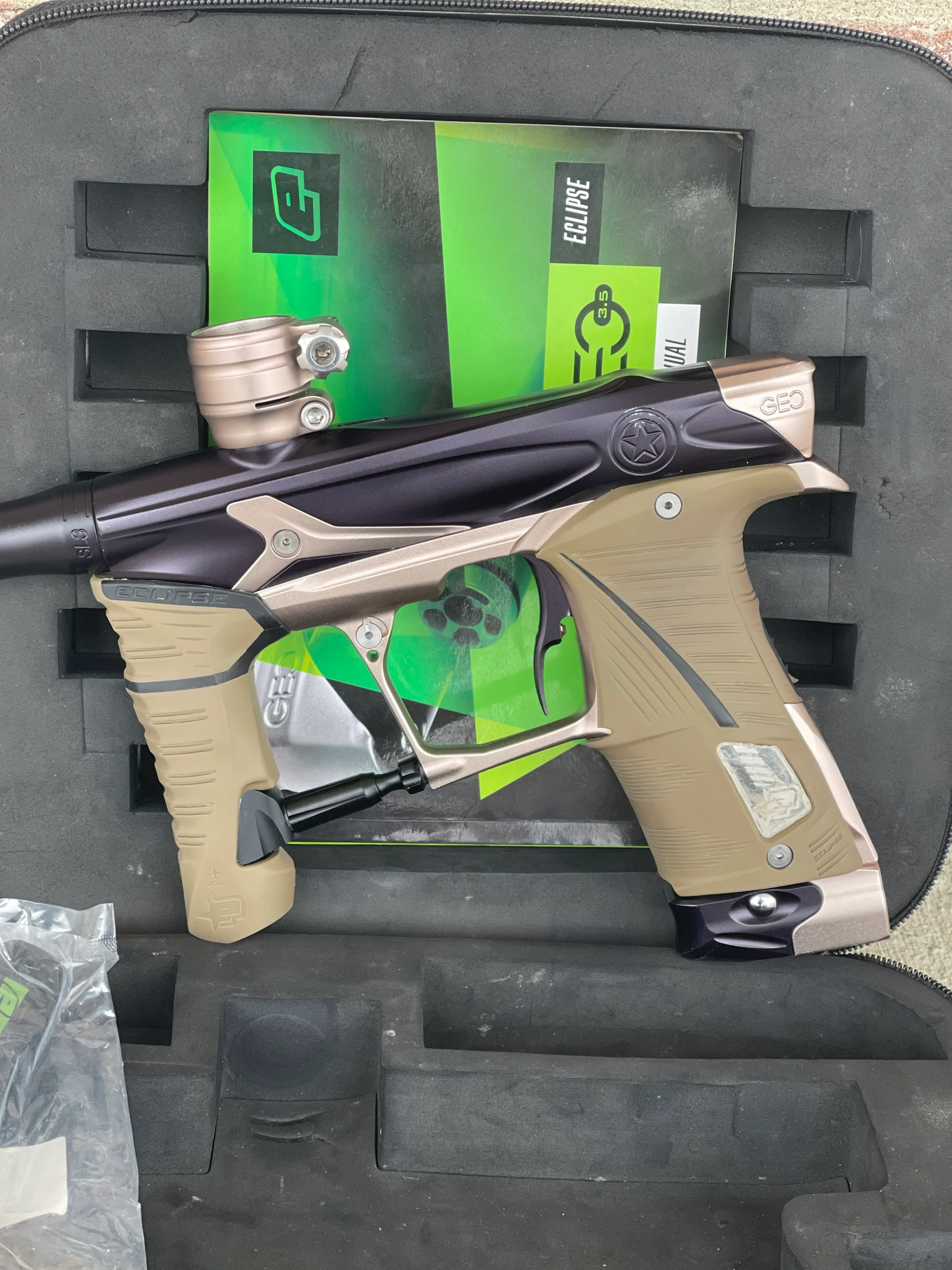 Used Planet Eclipse GI-Cut Geo 3.5 Paintball Gun - Black/Tan - Image 6