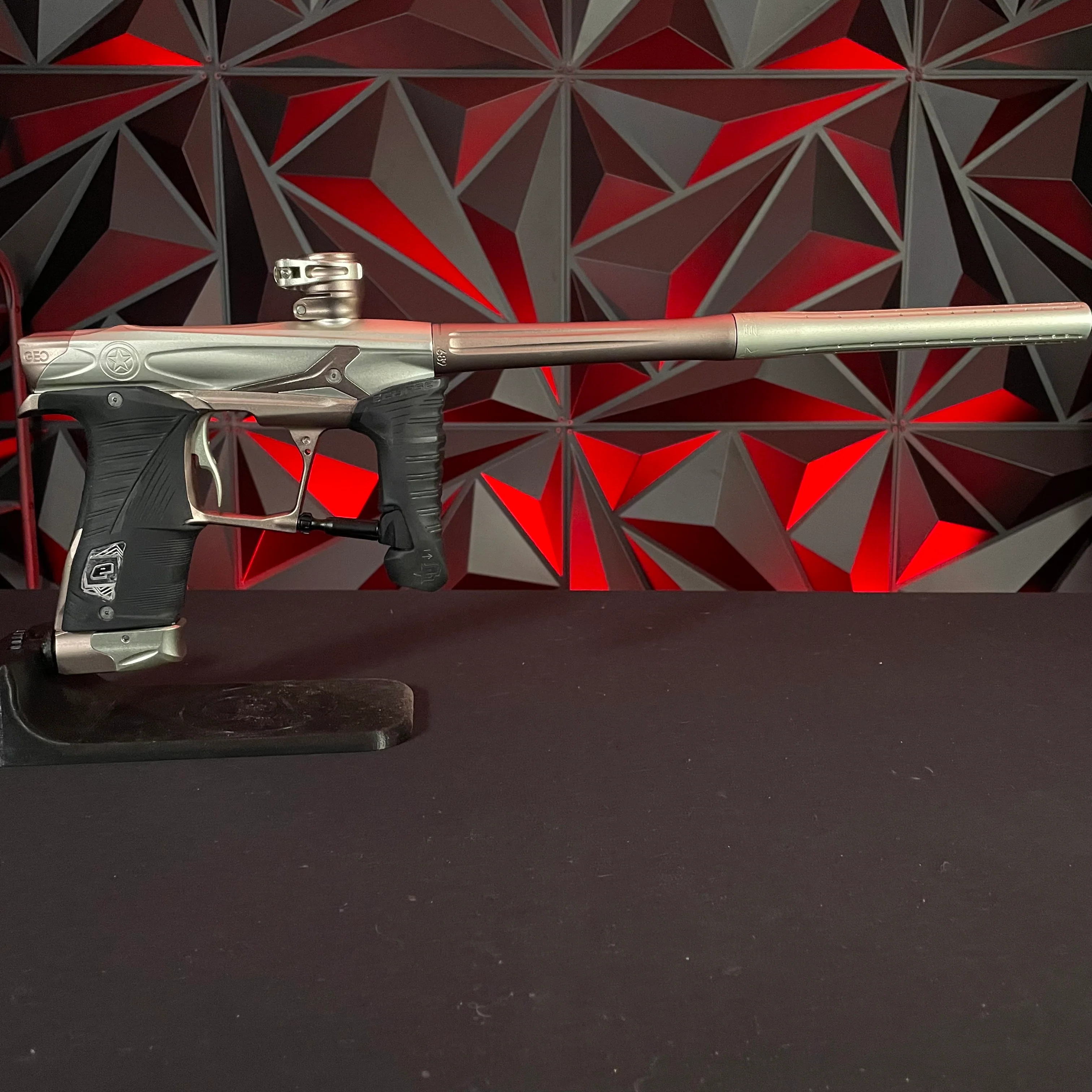 Used Planet Eclipse GI Cut Geo 3.5 Paintball Gun - Champagne/Bronze - Image 6