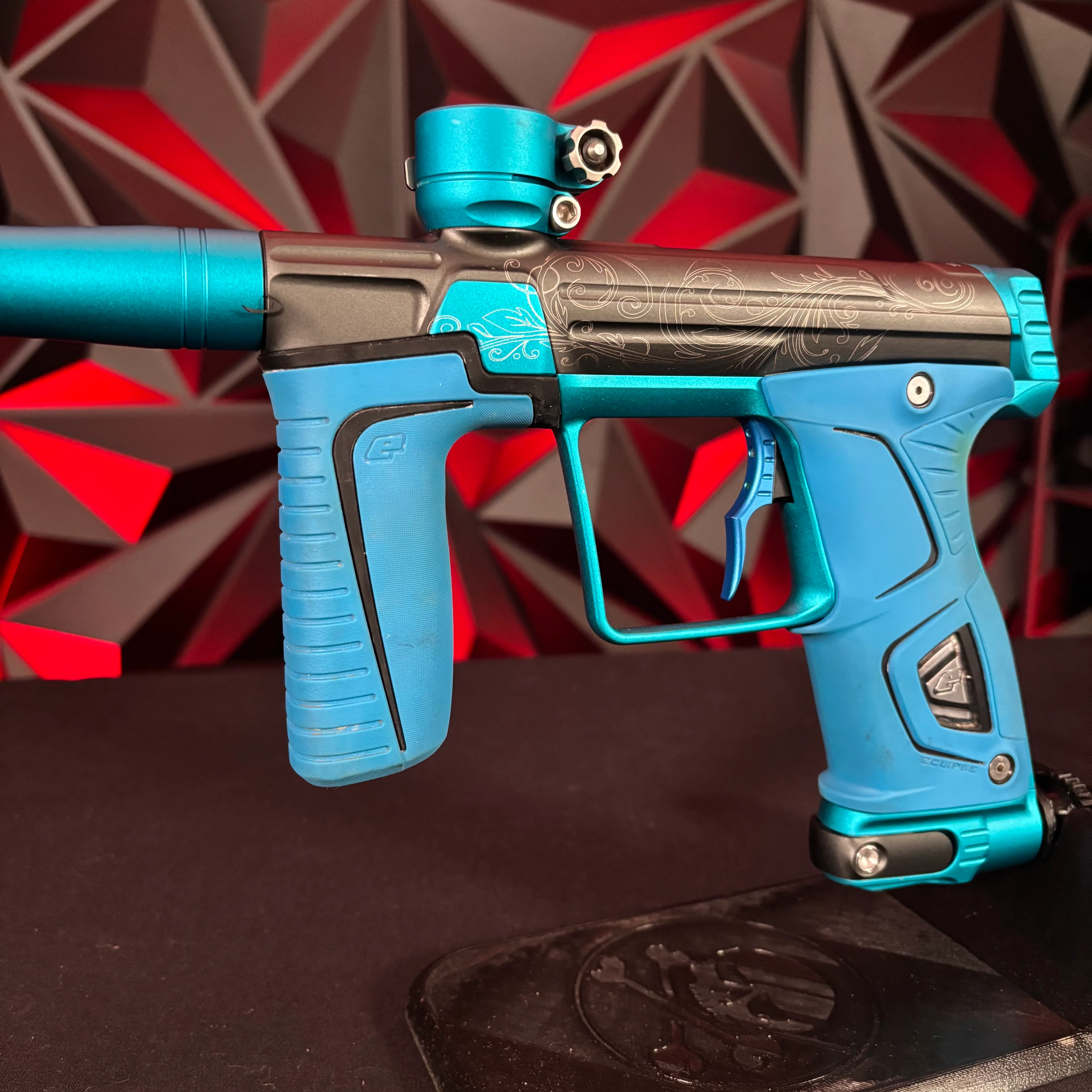 Used Planet Eclipse Gtek 170R Paintball Gun - Grey/Blue w/ Laser Engraving, Blue Grips & Deuce Trigger - Image 5