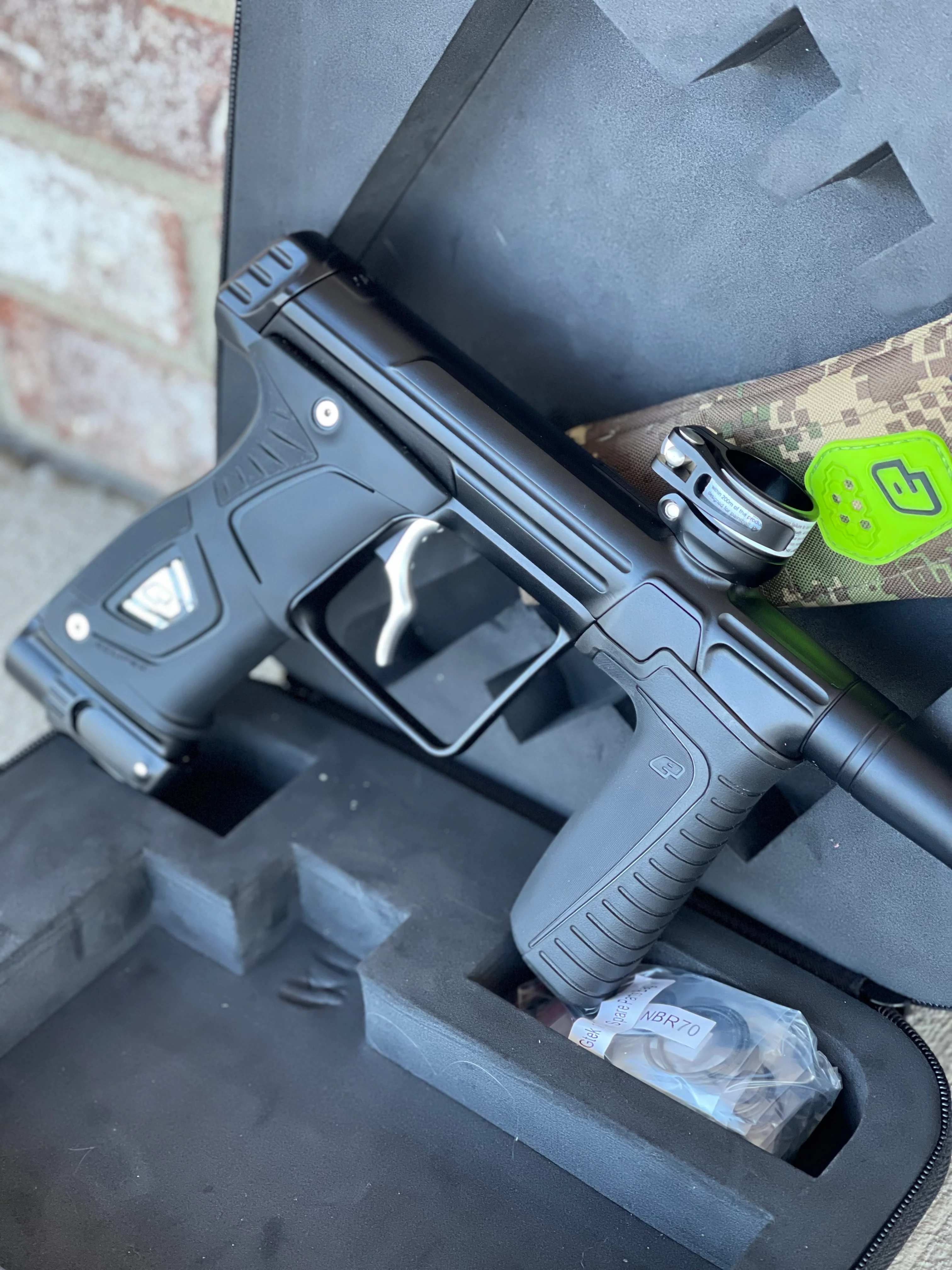 Used Planet Eclipse Gtek 170R Paintball Gun - Black w/ Silver Deuce Trigger - Image 2